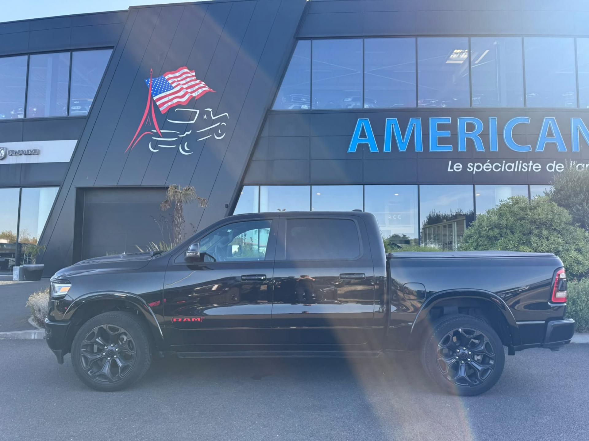 DODGE RAM 1500 CREW LIMITED (RED) EDITION