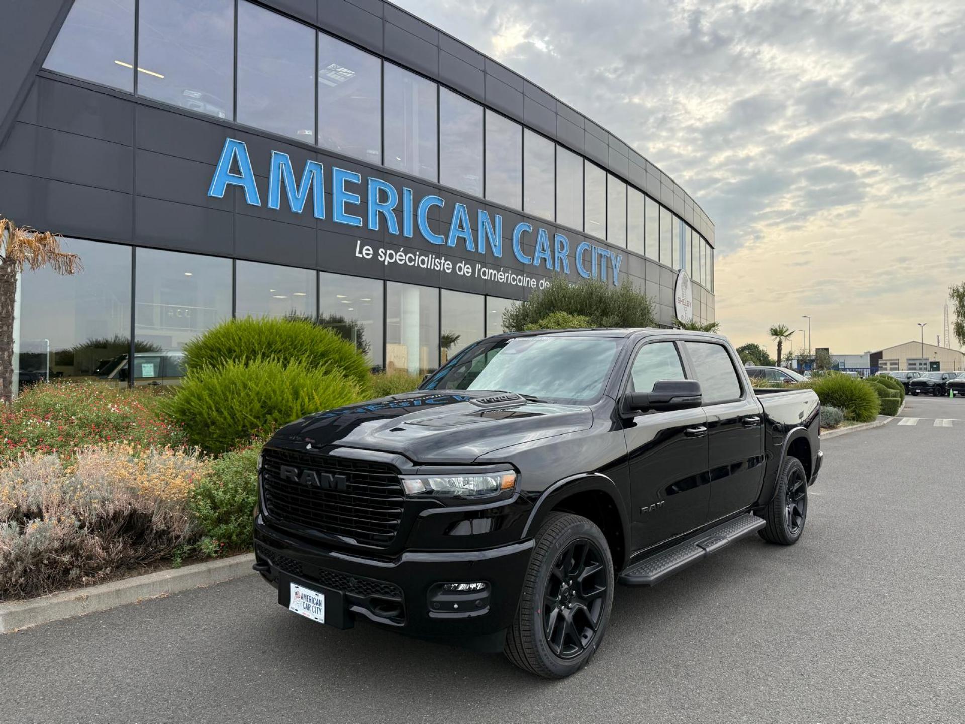 DODGE RAM 1500 CREW LARAMIE SPORT NIGHT EDITION