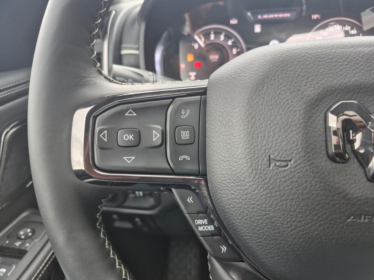 DODGE RAM 1500 CREW LIMITED NIGHT EDITION RAMBOX HAYON MULTI V8 5,7L