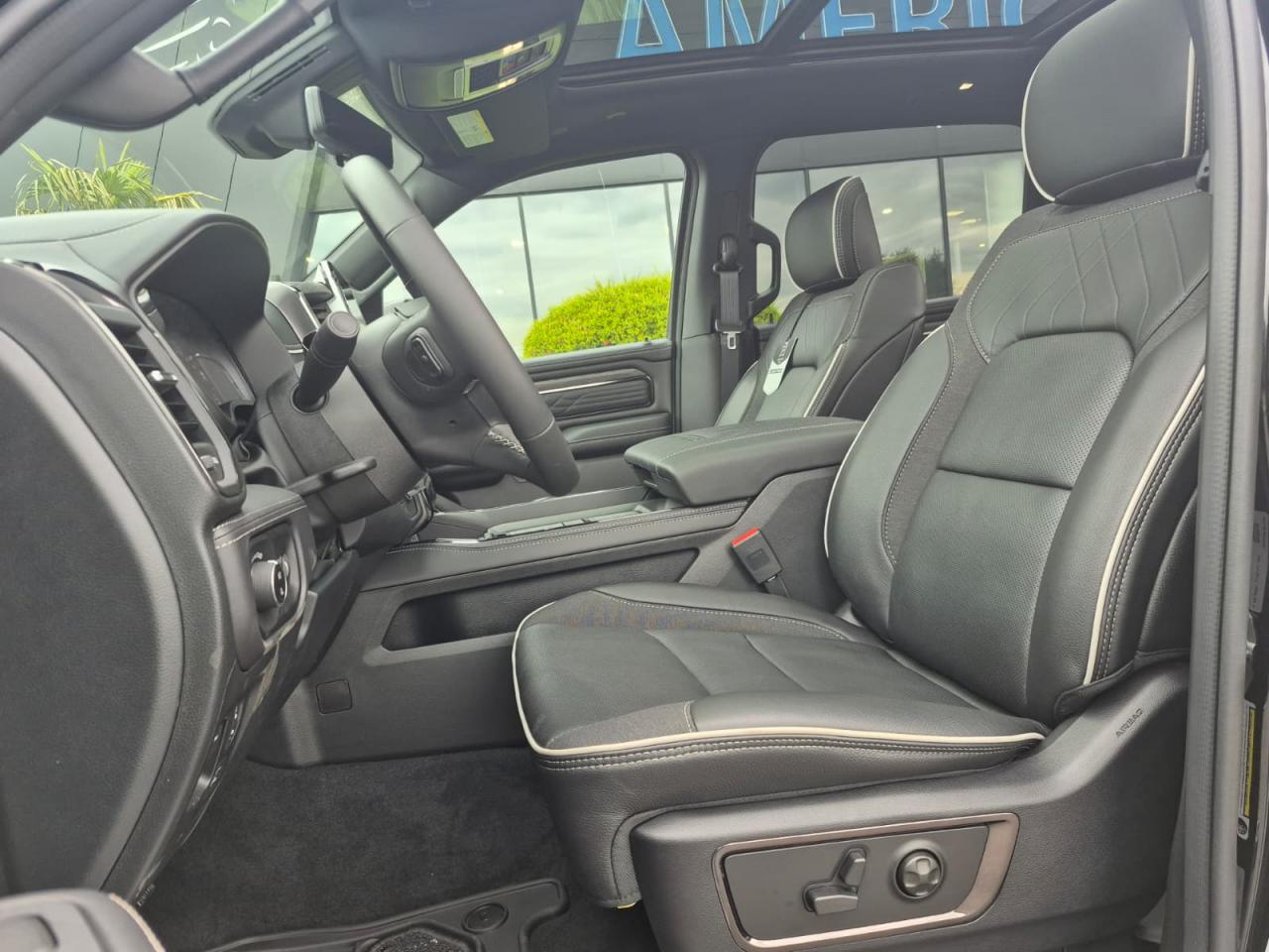 DODGE RAM 1500 CREW LIMITED NIGHT EDITION RAMBOX HAYON MULTI V8 5,7L