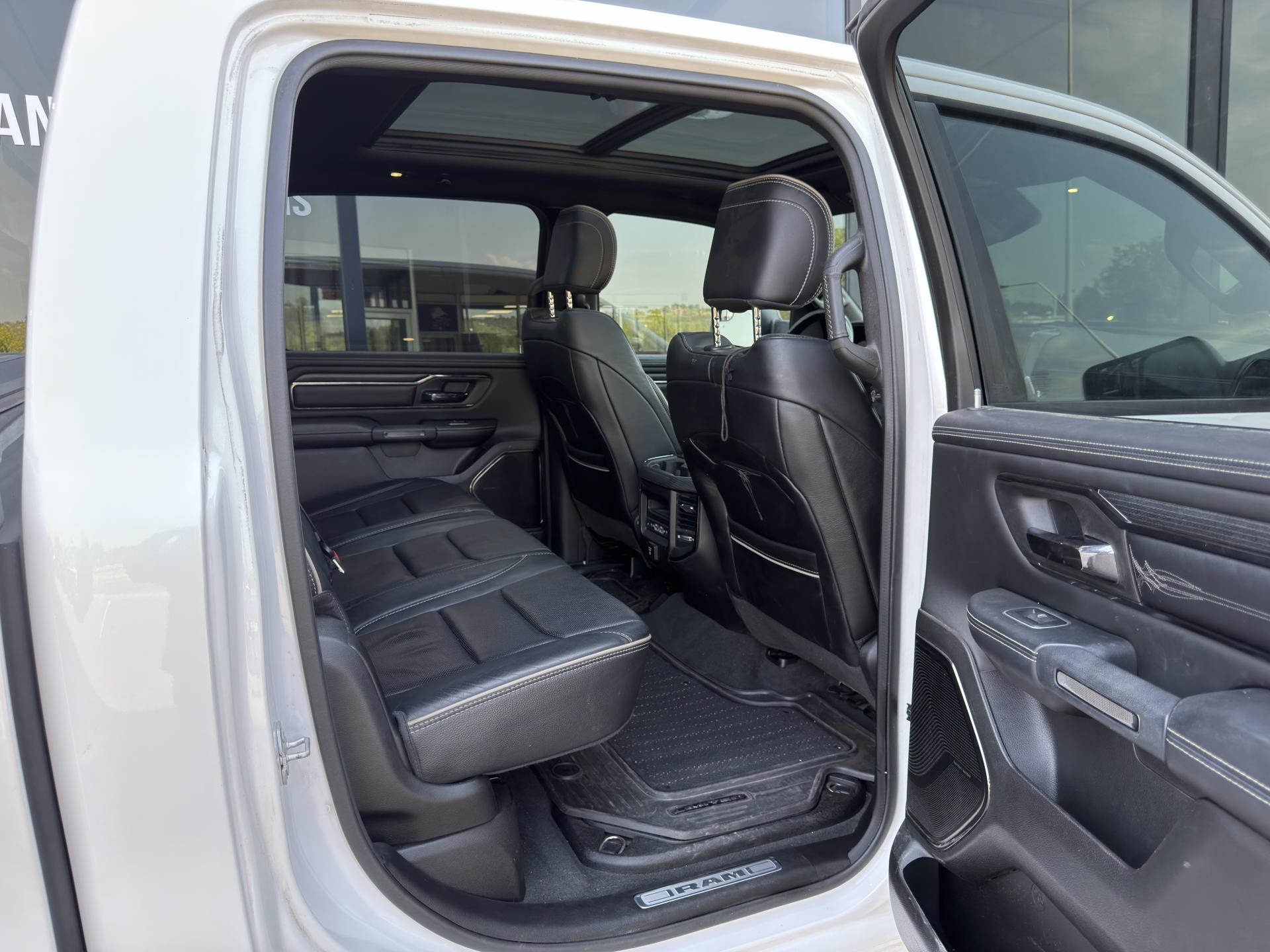 DODGE RAM 1500 CREWCAB LIMITED NIGHT EDITION - VENTE A MARCHAND