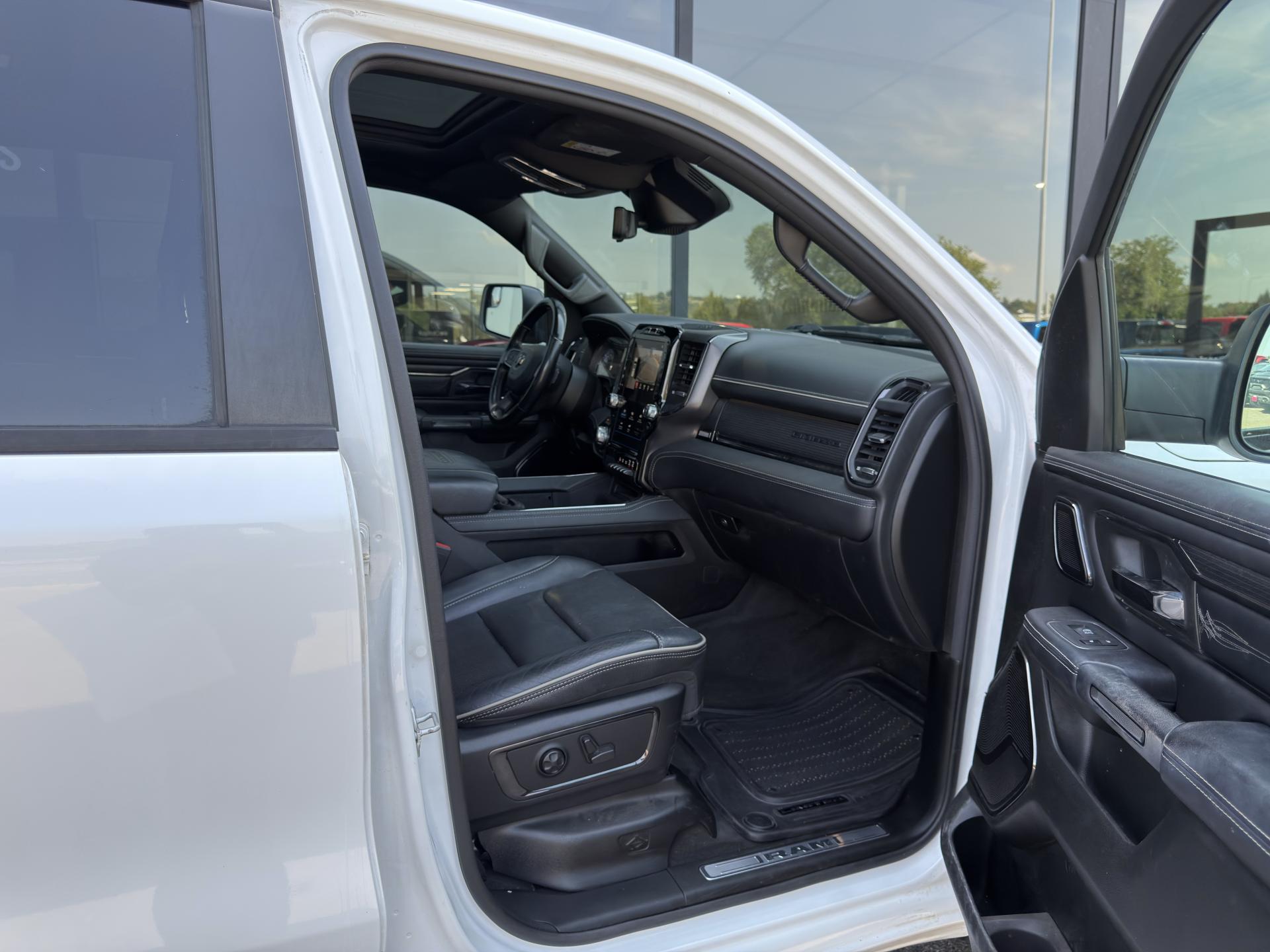 DODGE RAM 1500 CREWCAB LIMITED NIGHT EDITION - VENTE A MARCHAND