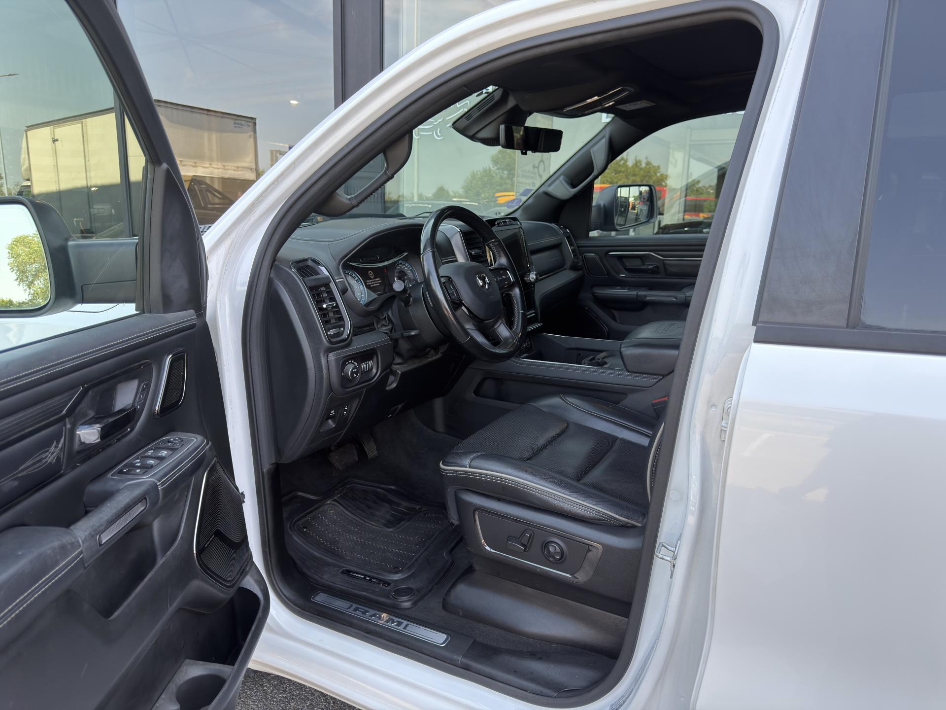 DODGE RAM 1500 CREWCAB LIMITED NIGHT EDITION - VENTE A MARCHAND