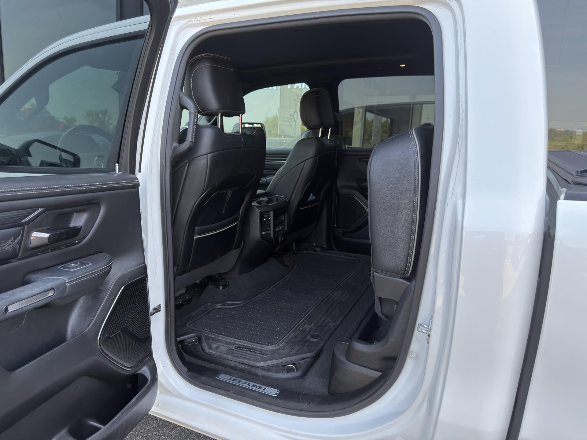 DODGE RAM 1500 CREWCAB LIMITED NIGHT EDITION - VENTE A MARCHAND