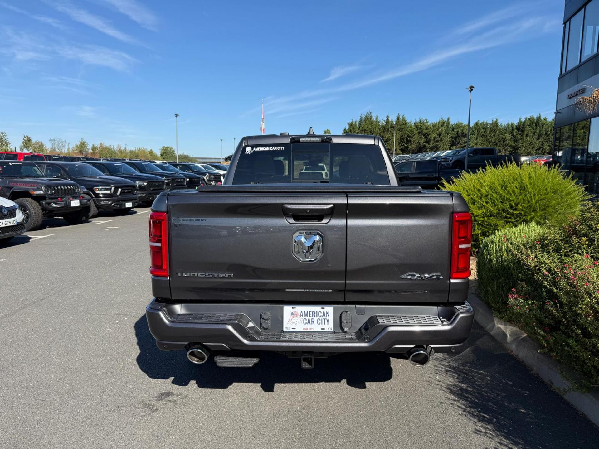 DODGE RAM 1500 CREW TUNGSTEN AIR RAMBOX HAYON MULTI