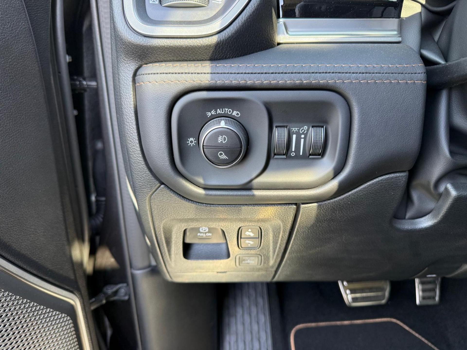 DODGE RAM 1500 CREW TUNGSTEN AIR RAMBOX HAYON MULTI
