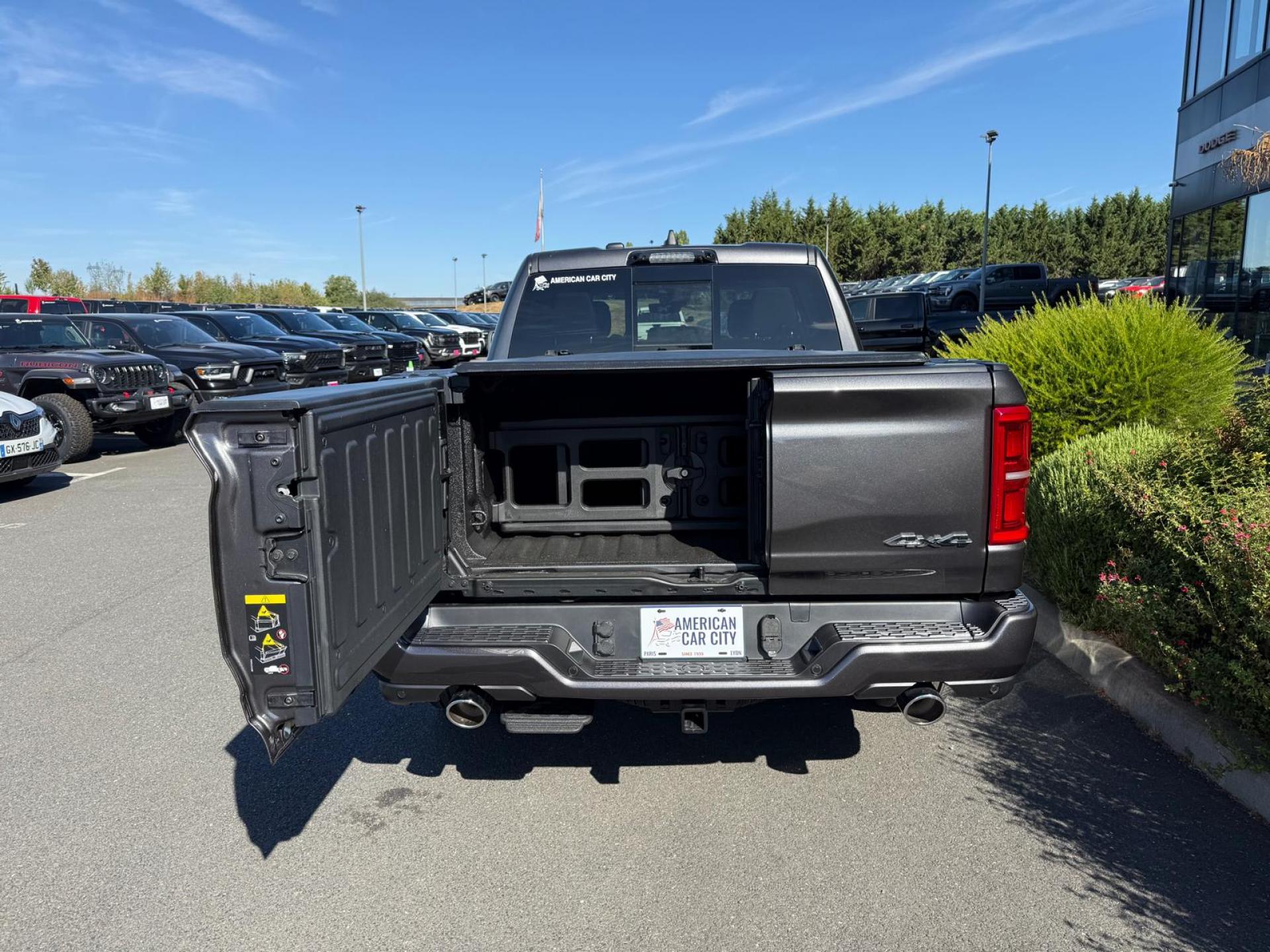 DODGE RAM 1500 CREW TUNGSTEN AIR RAMBOX HAYON MULTI