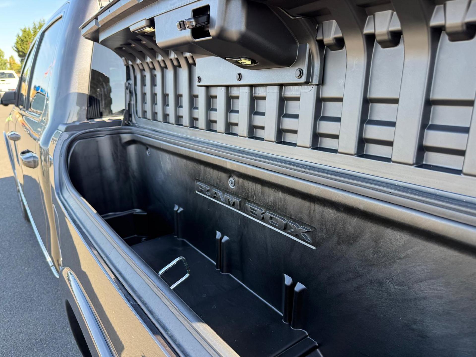 DODGE RAM 1500 CREW TUNGSTEN AIR RAMBOX HAYON MULTI
