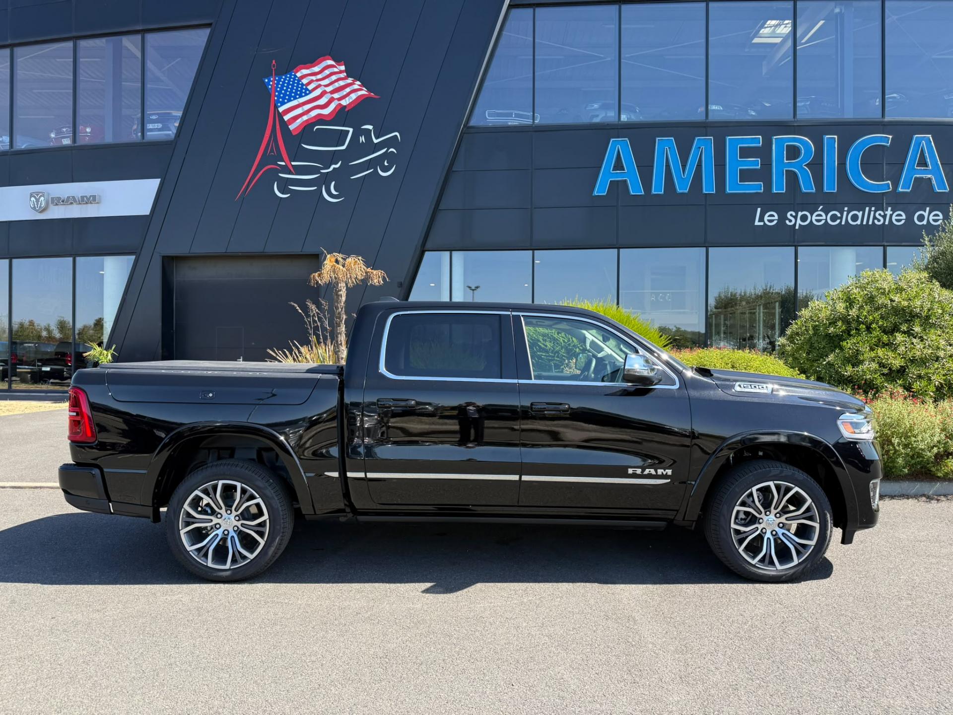 DODGE RAM 1500 CREW TUNGSTEN AIR RAMBOX