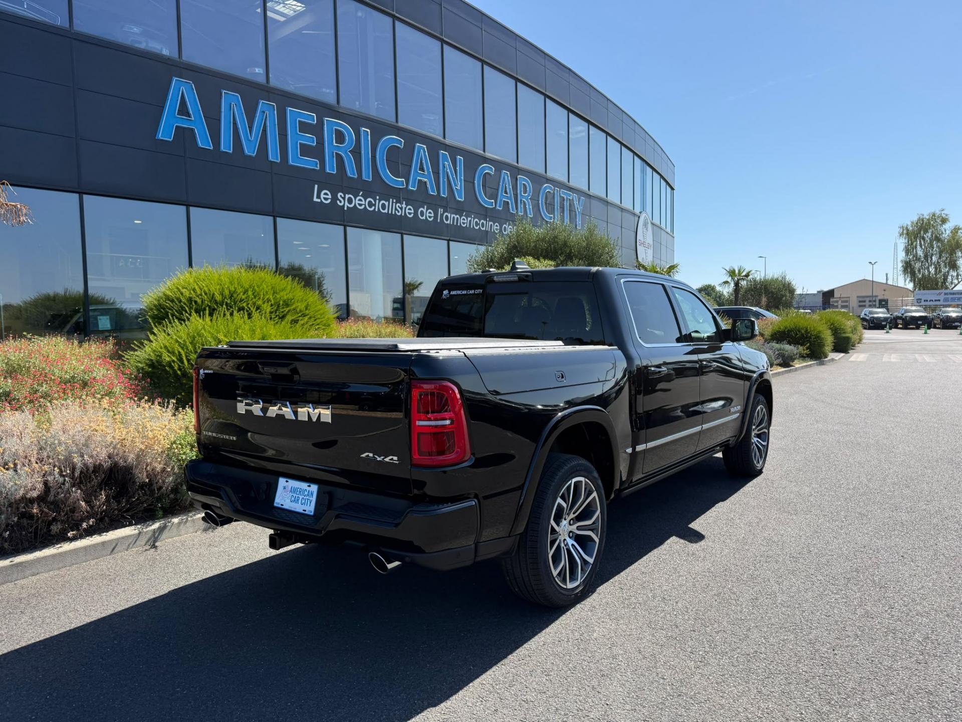 DODGE RAM 1500 CREW TUNGSTEN AIR RAMBOX