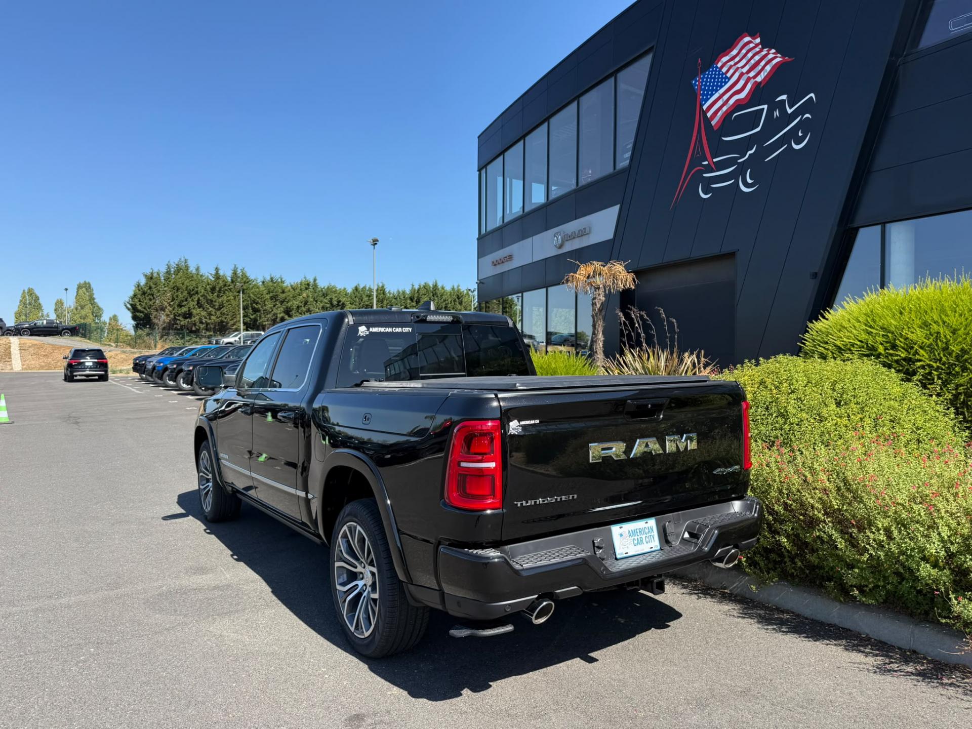 DODGE RAM 1500 CREW TUNGSTEN AIR RAMBOX