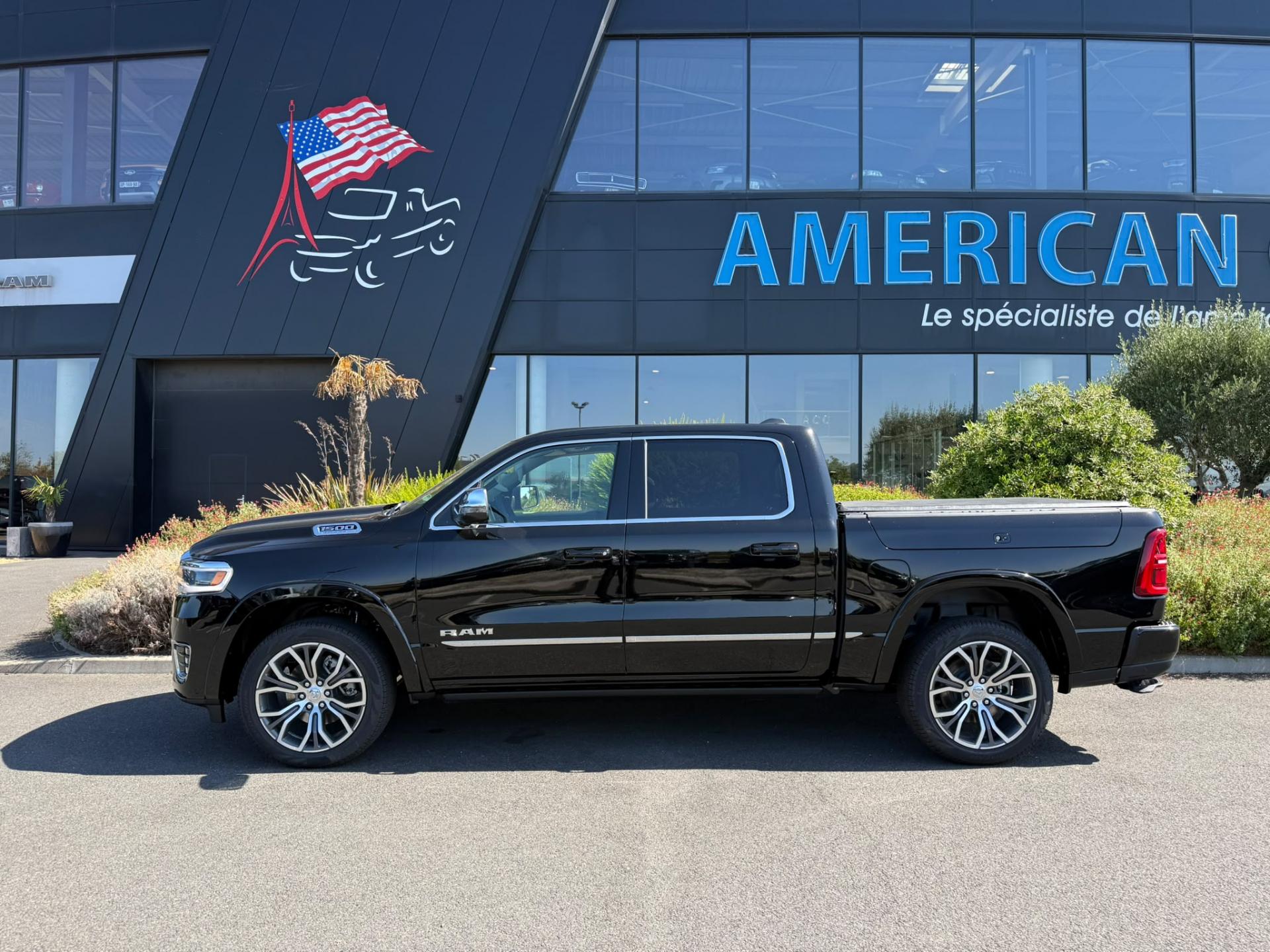 DODGE RAM 1500 CREW TUNGSTEN AIR RAMBOX