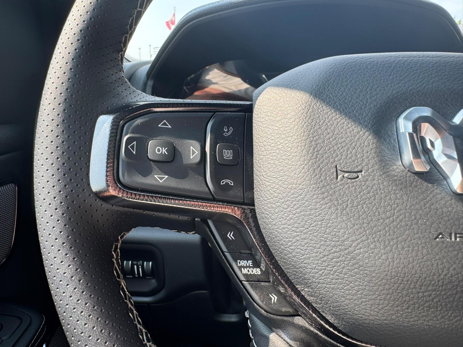 DODGE RAM 1500 CREW CAB SPORT NIGHT EDITION V8