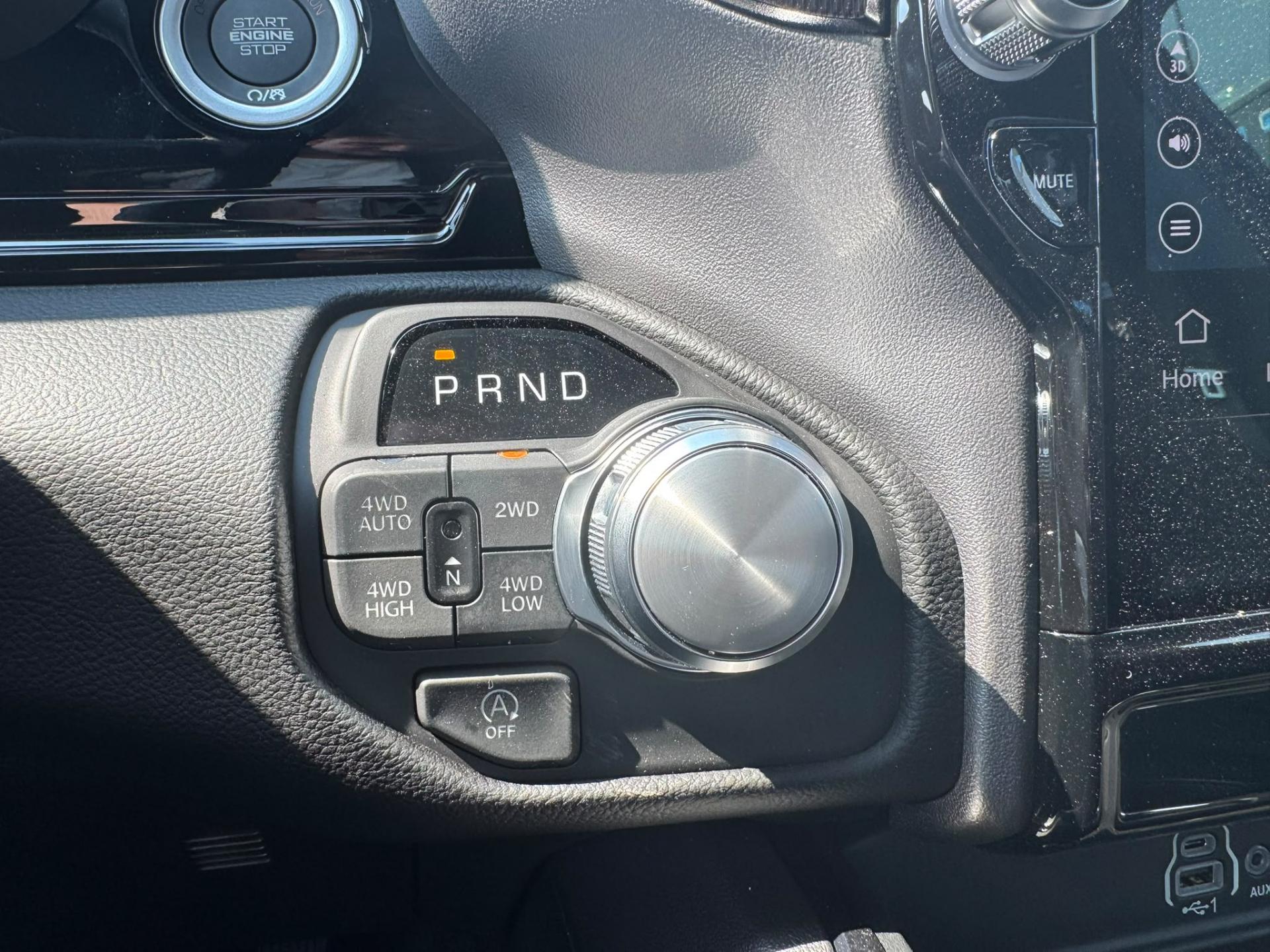 DODGE RAM 1500 CREW CAB SPORT NIGHT EDITION V8