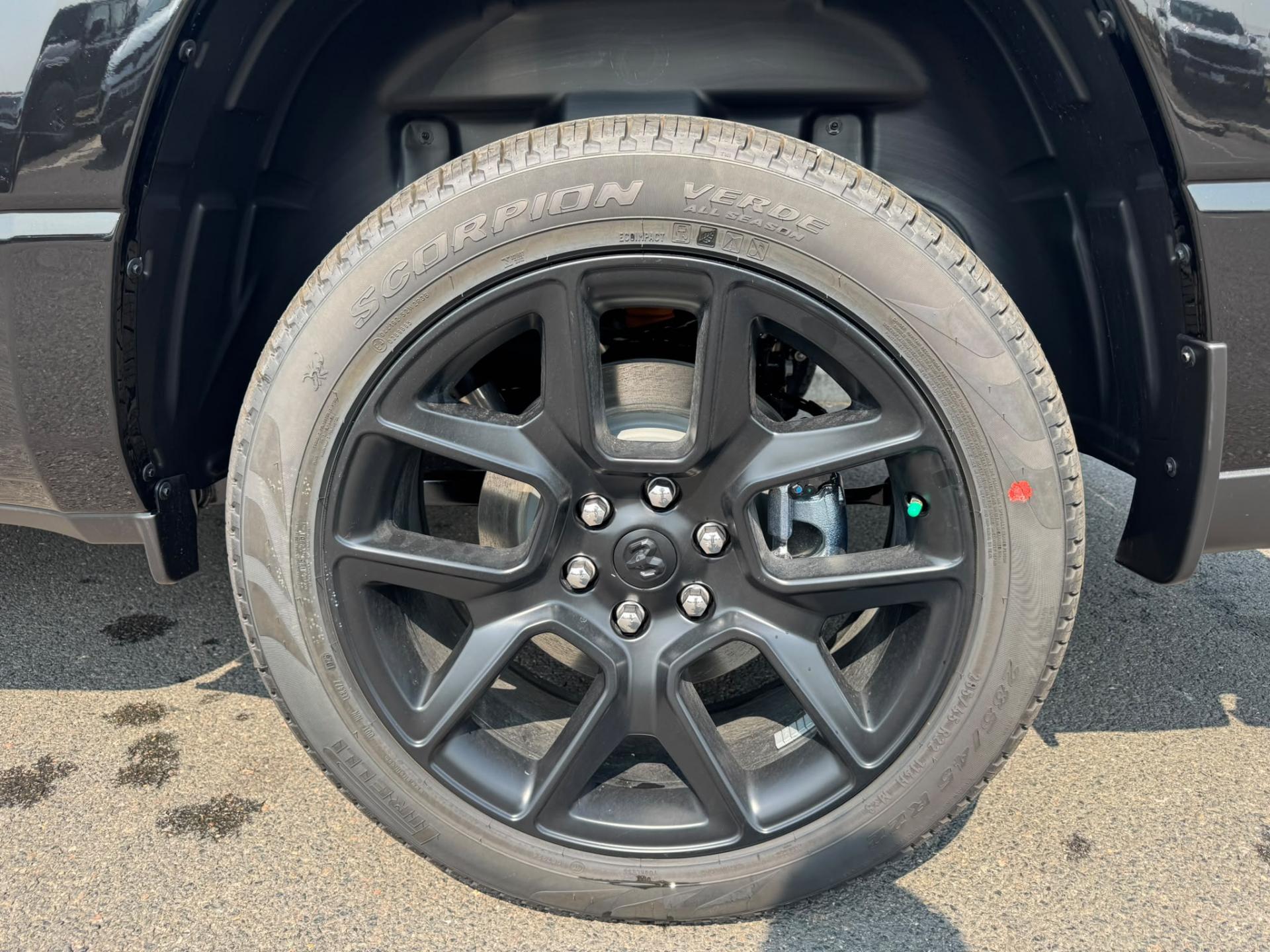 DODGE RAM 1500 CREW CAB SPORT NIGHT EDITION V8