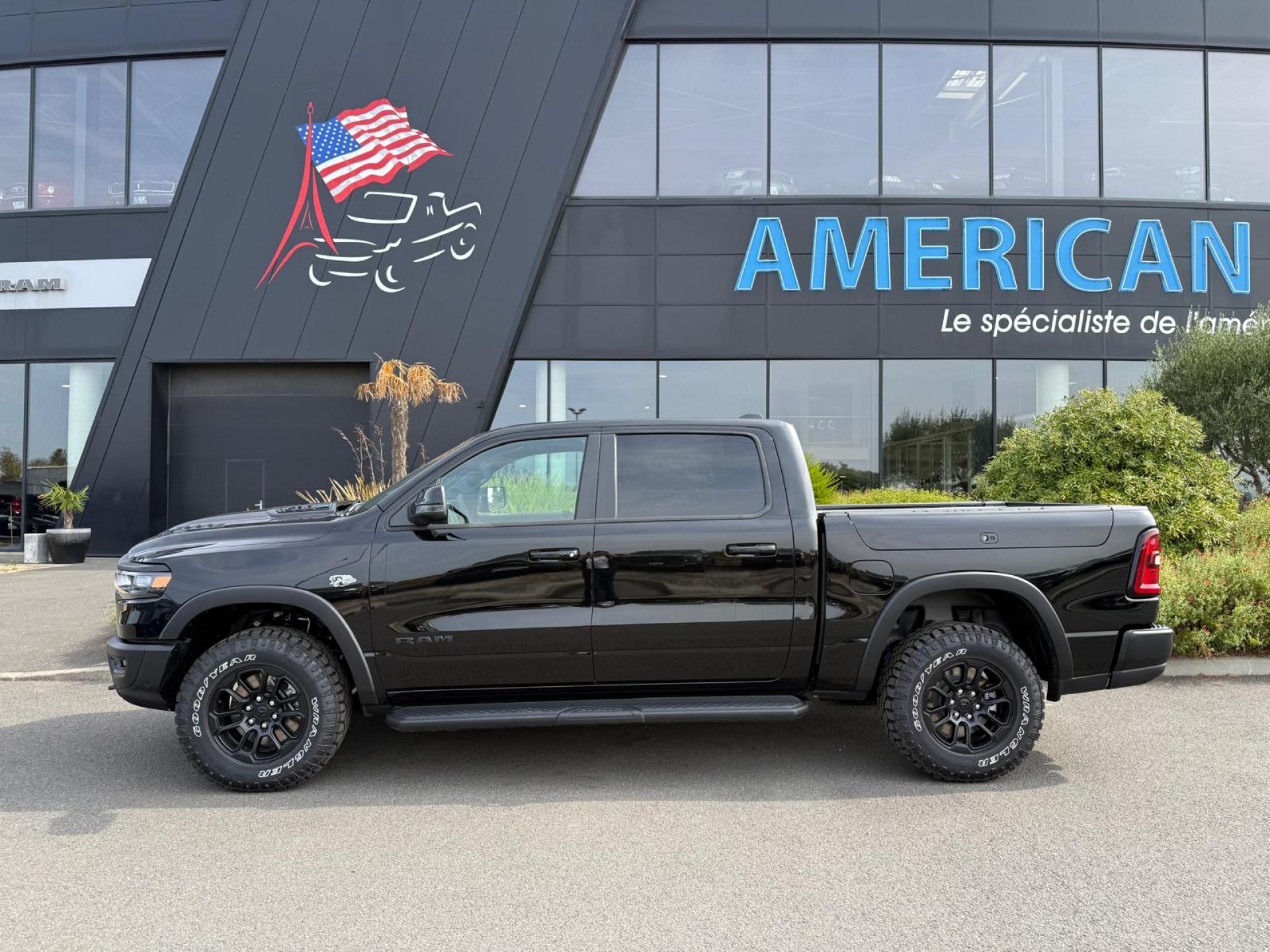 DODGE RAM 1500 CREW CAB REBEL AIR RAMBOX HAYON MULTI V8