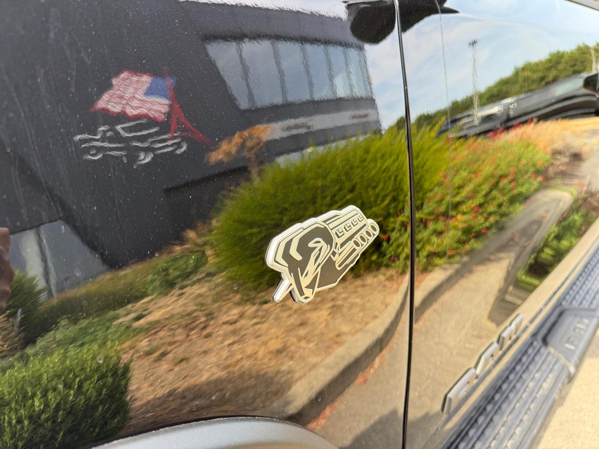 DODGE RAM 1500 CREW CAB REBEL AIR RAMBOX HAYON MULTI V8
