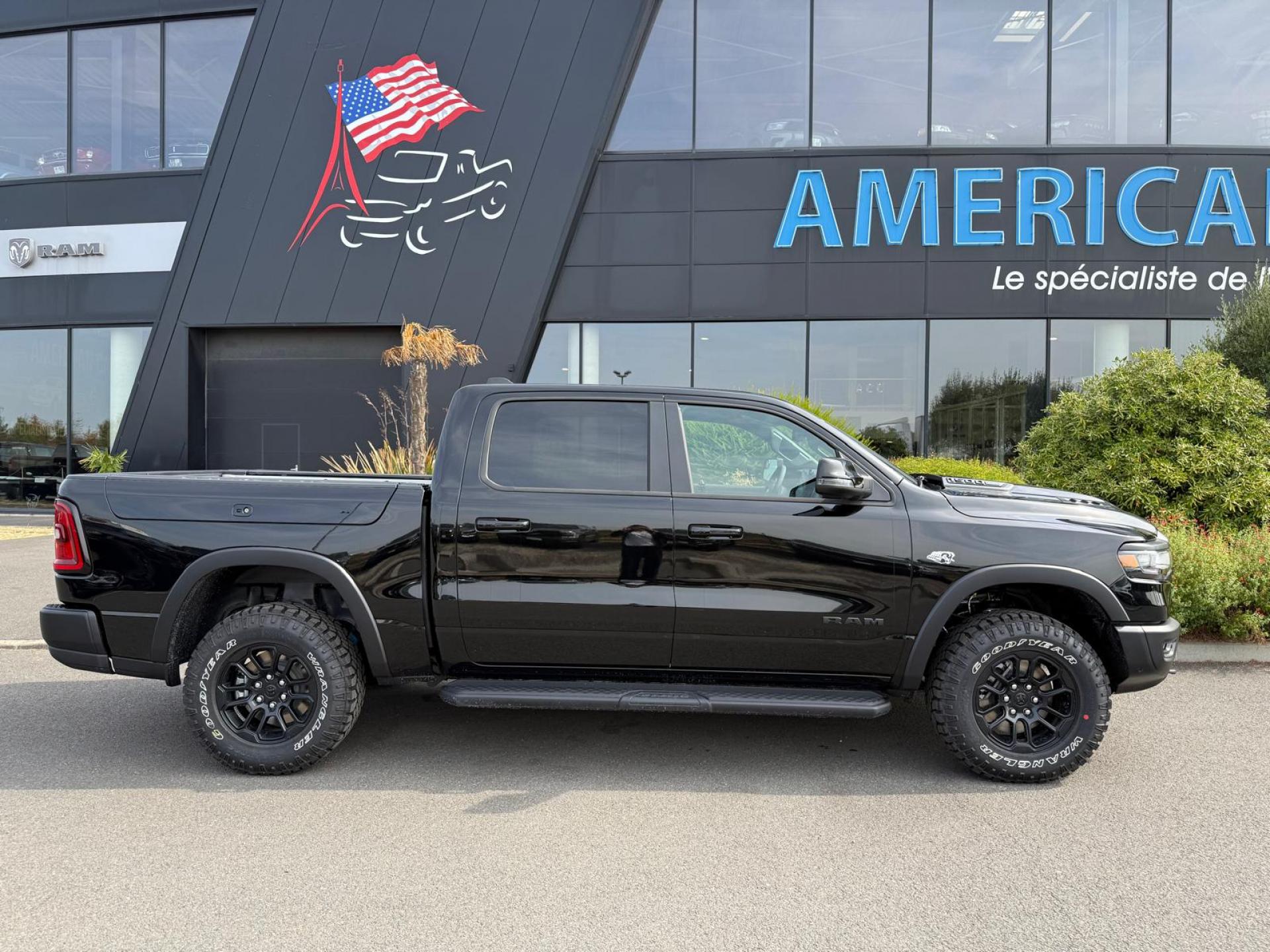 DODGE RAM 1500 CREW CAB REBEL AIR RAMBOX HAYON MULTI V8