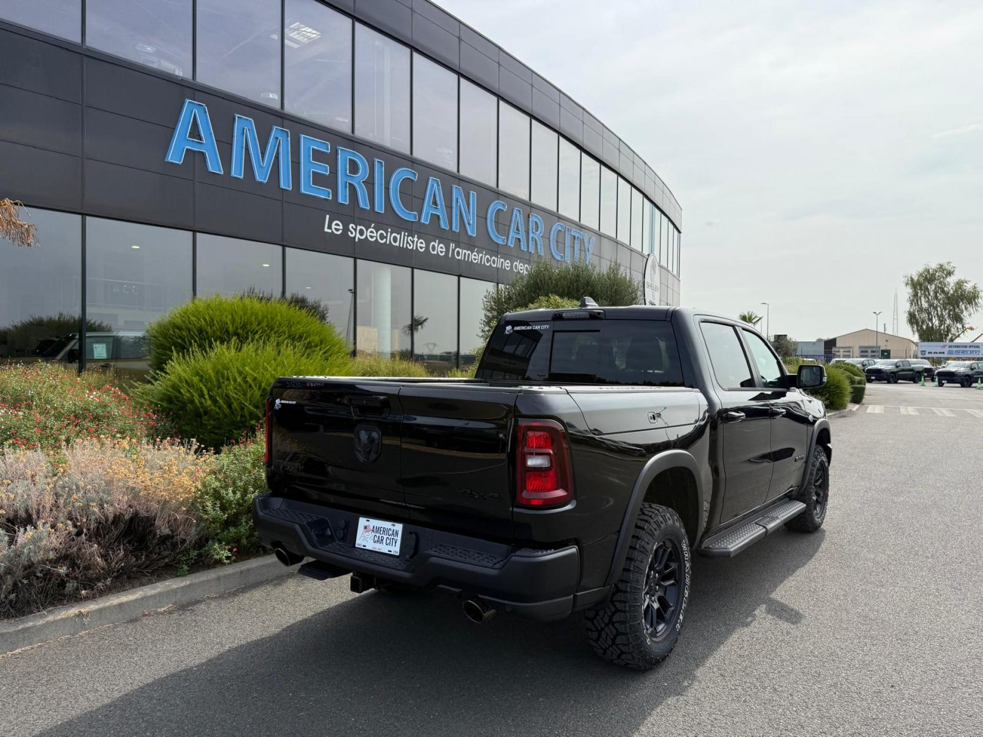 DODGE RAM 1500 CREW CAB REBEL AIR RAMBOX HAYON MULTI V8