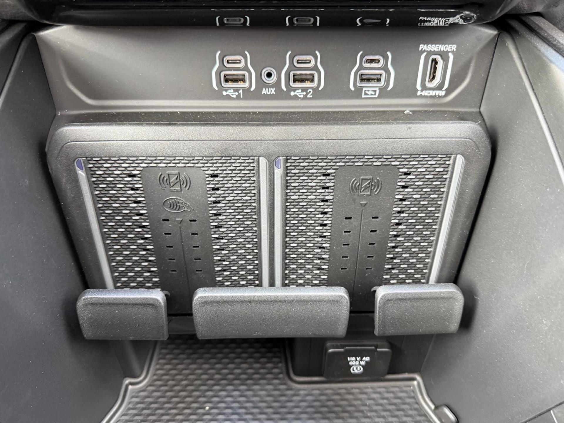 DODGE RAM 1500 CREW CAB REBEL AIR HAYON MULTI V8