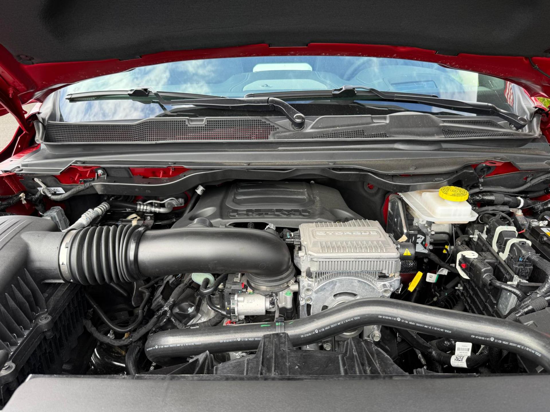 DODGE RAM 1500 CREW CAB REBEL AIR HAYON MULTI V8