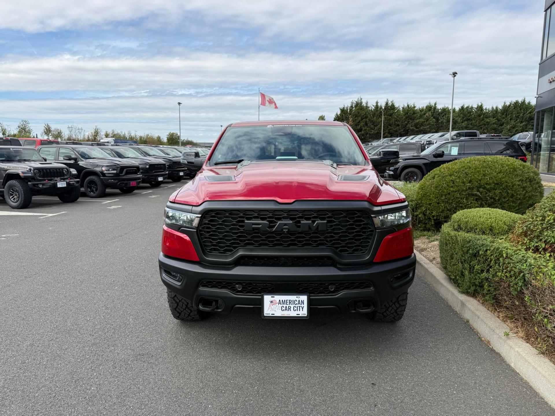 DODGE RAM 1500 CREW CAB REBEL AIR HAYON MULTI V8