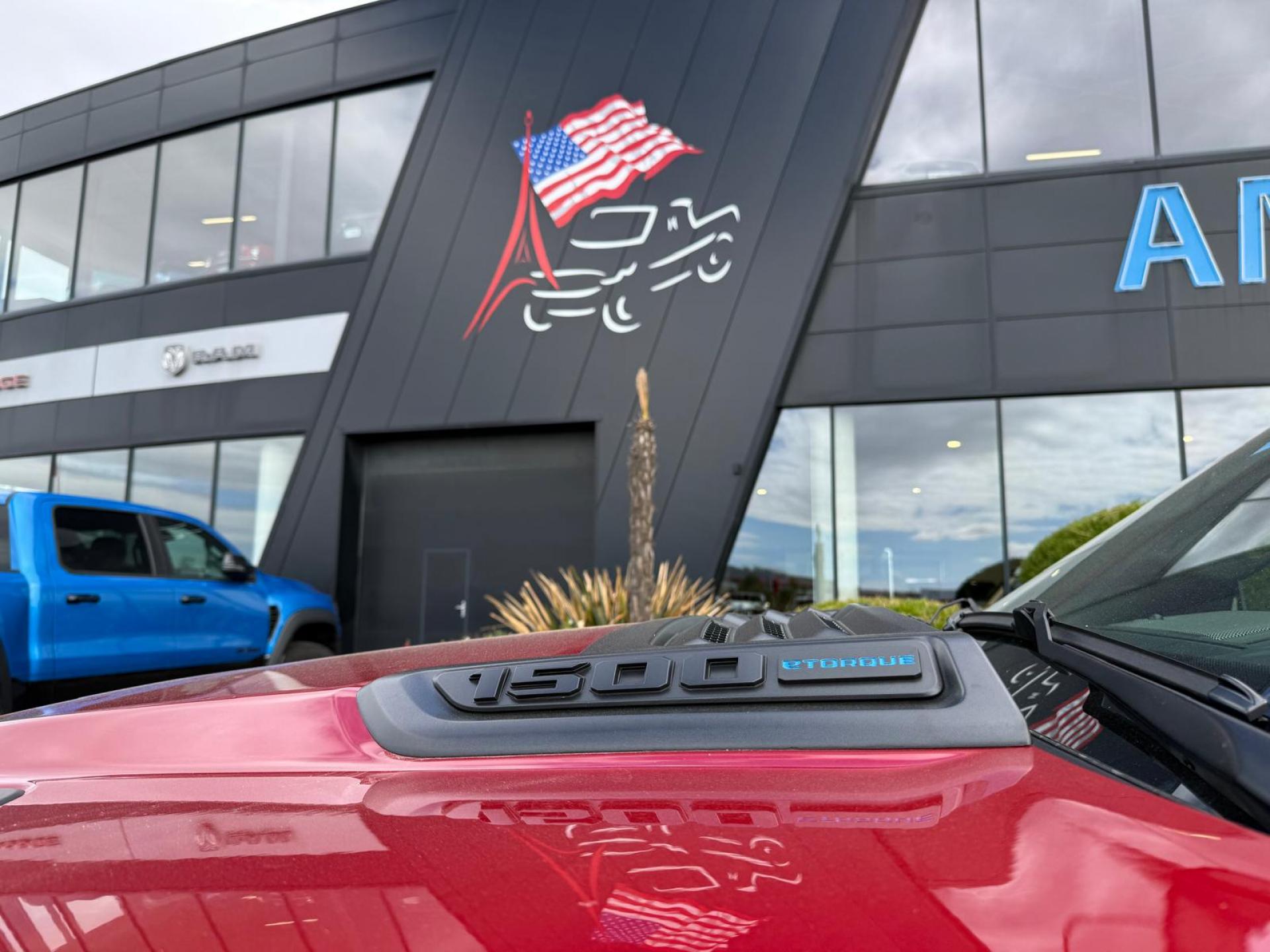 DODGE RAM 1500 CREW CAB REBEL AIR HAYON MULTI V8