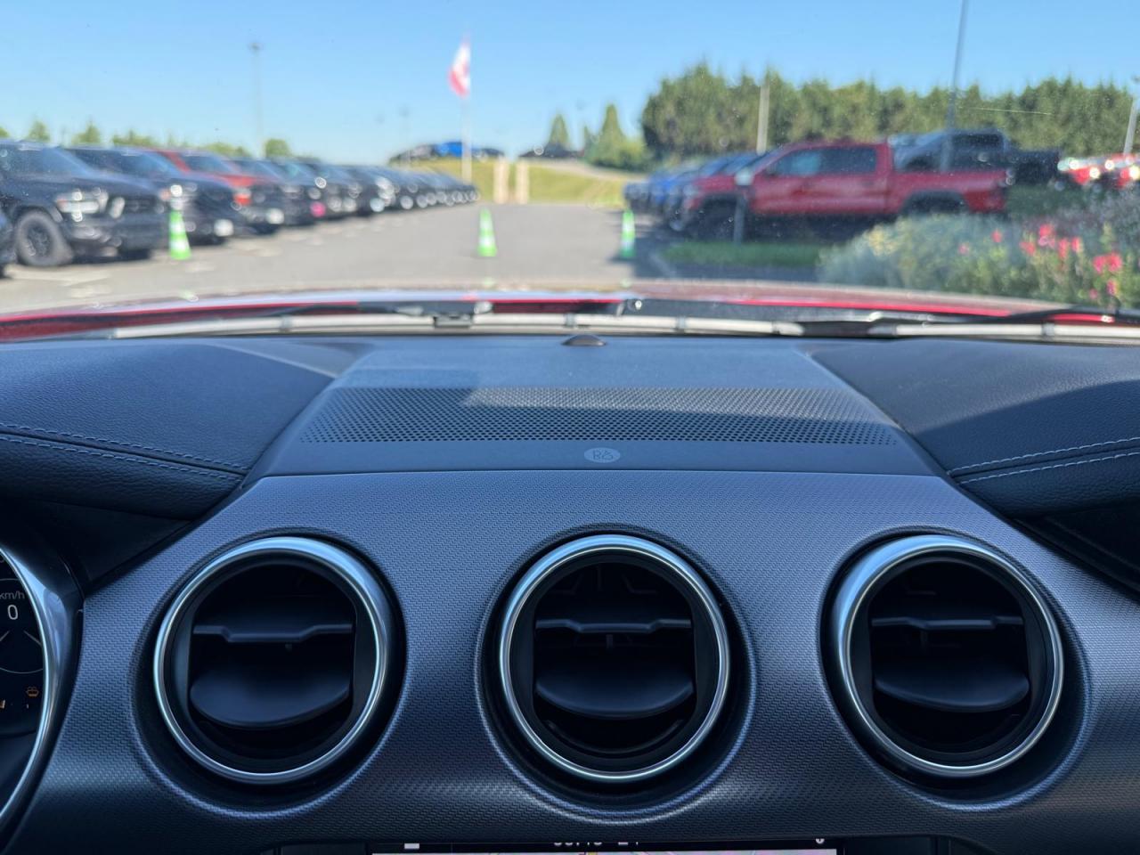 FORD MUSTANG GT FASTBACK V8 5.0L