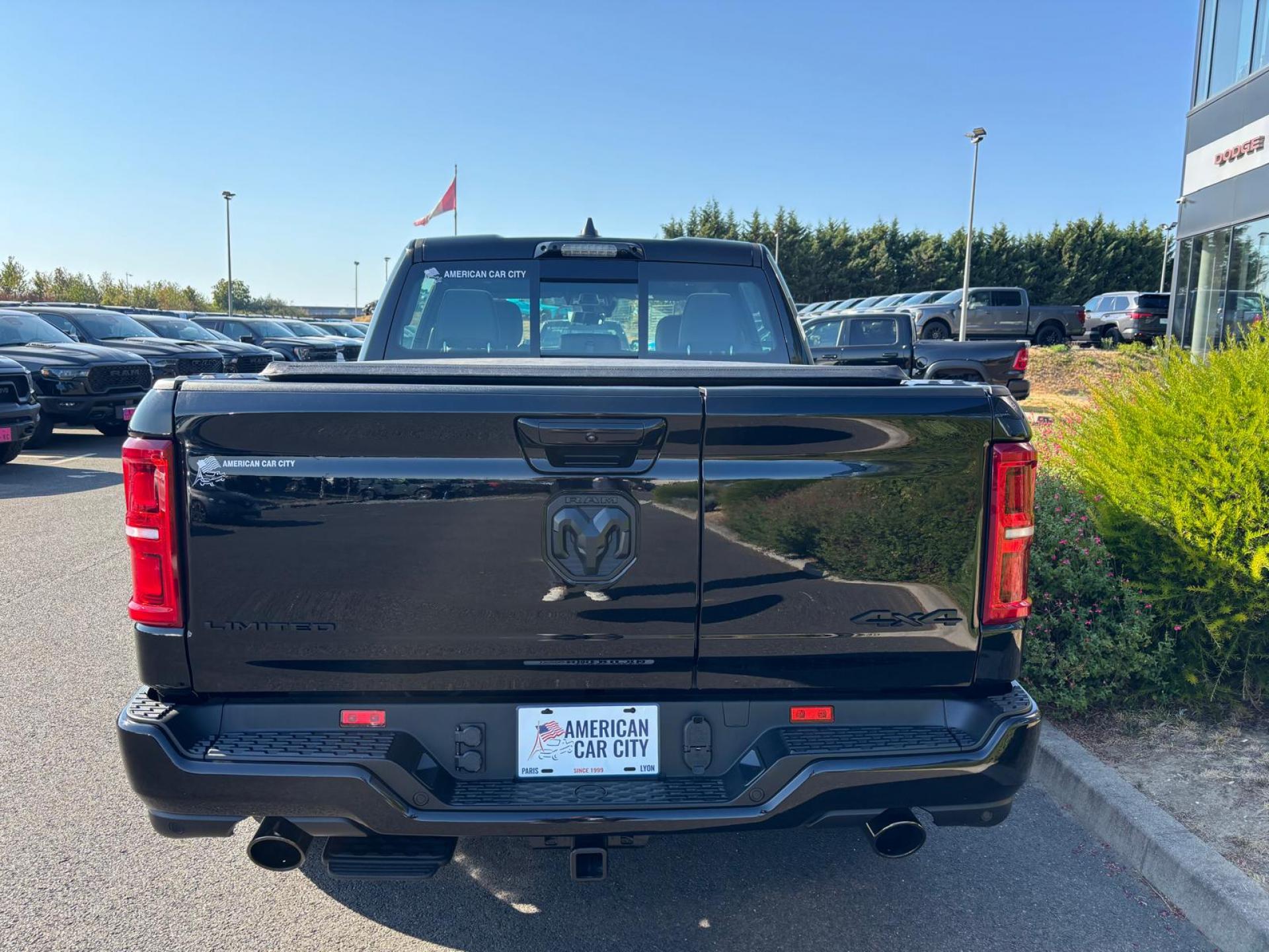 DODGE RAM 1500 CREW LIMITED NIGHT EDITION RAMBOX HAYON MULTI V8 5,7L