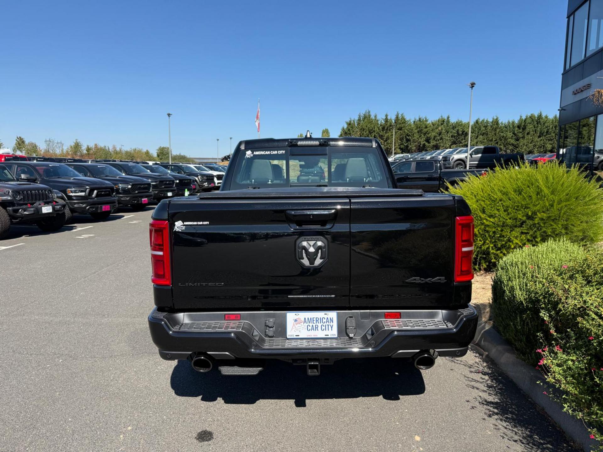 DODGE RAM 1500 CREW LIMITED NIGHT EDITION RAMBOX HAYON MULTI V8 5,7L
