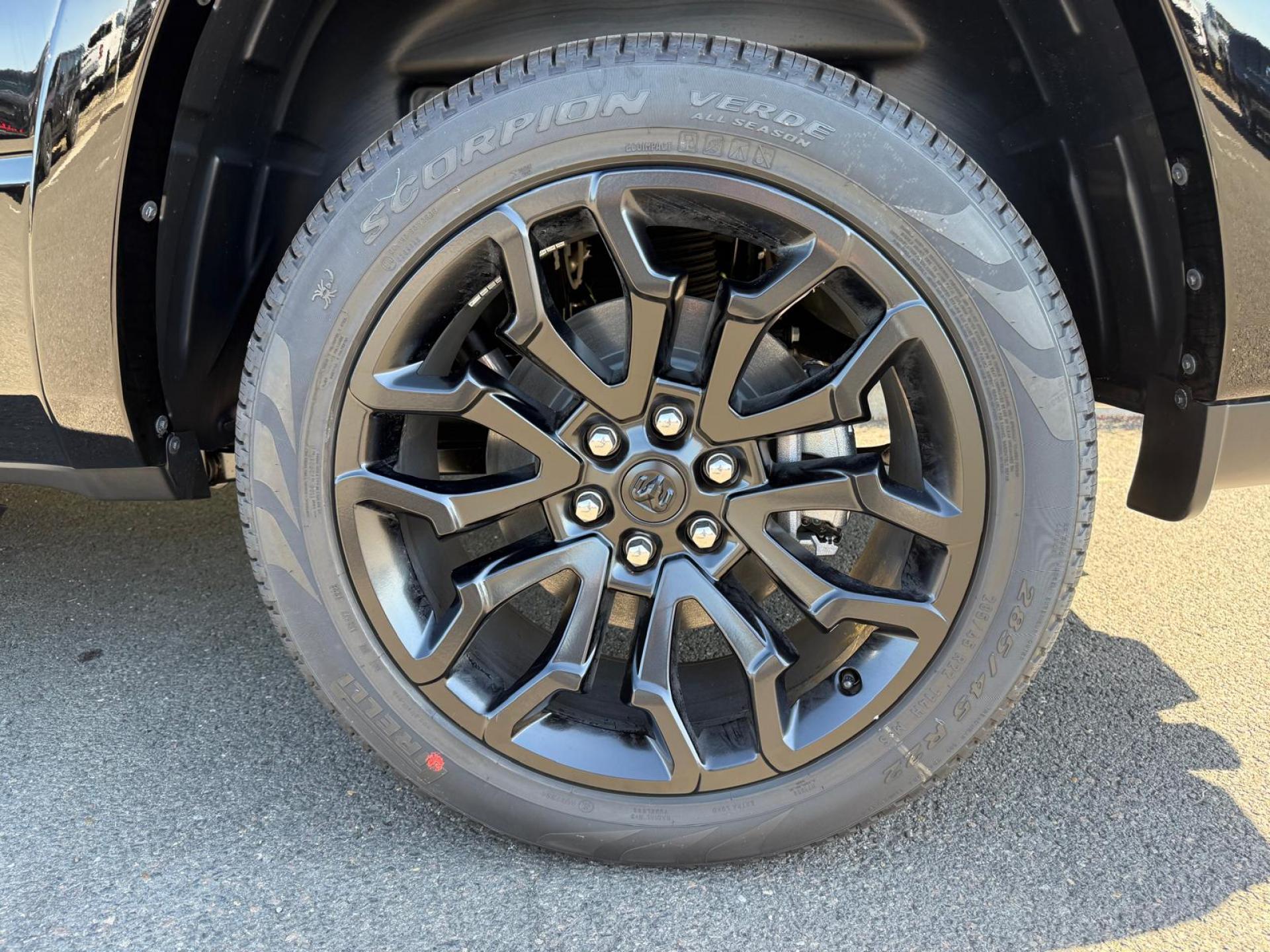 DODGE RAM 1500 CREW LIMITED NIGHT EDITION RAMBOX HAYON MULTI V8 5,7L
