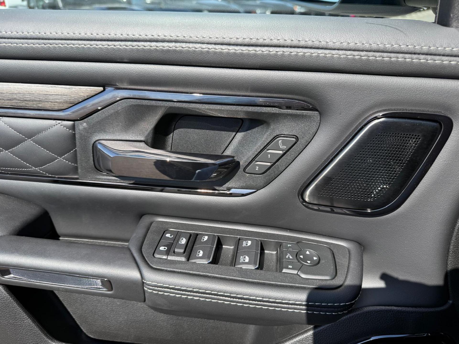 DODGE RAM 1500 CREW LIMITED NIGHT EDITION RAMBOX HAYON MULTI V8 5,7L