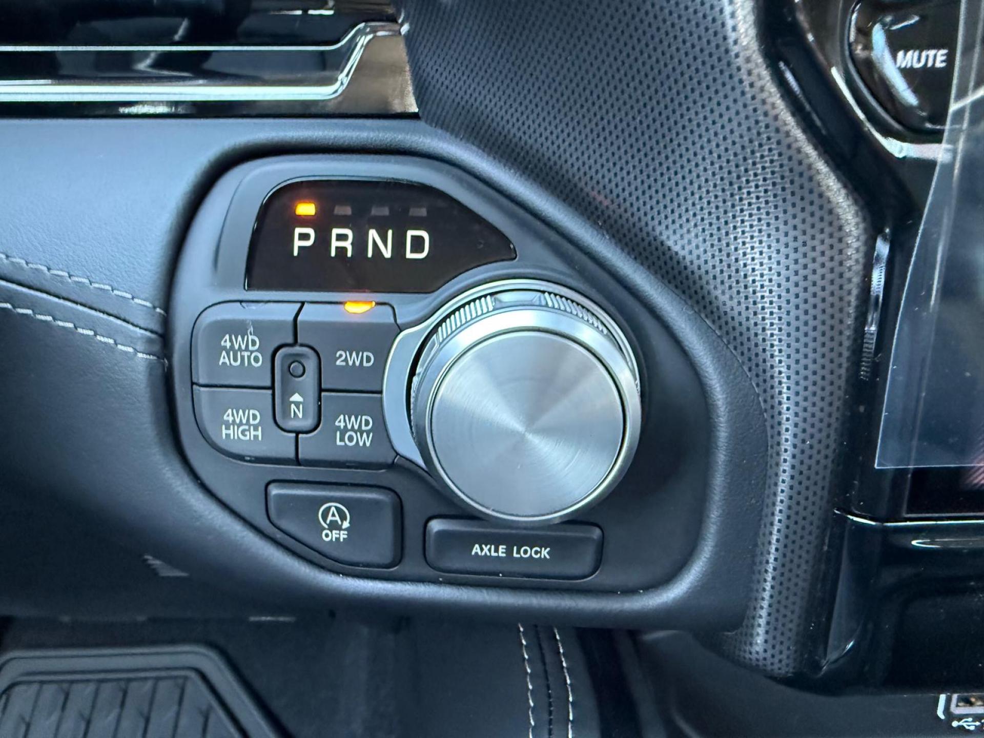 DODGE RAM 1500 CREW LIMITED NIGHT EDITION RAMBOX HAYON MULTI V8 5,7L