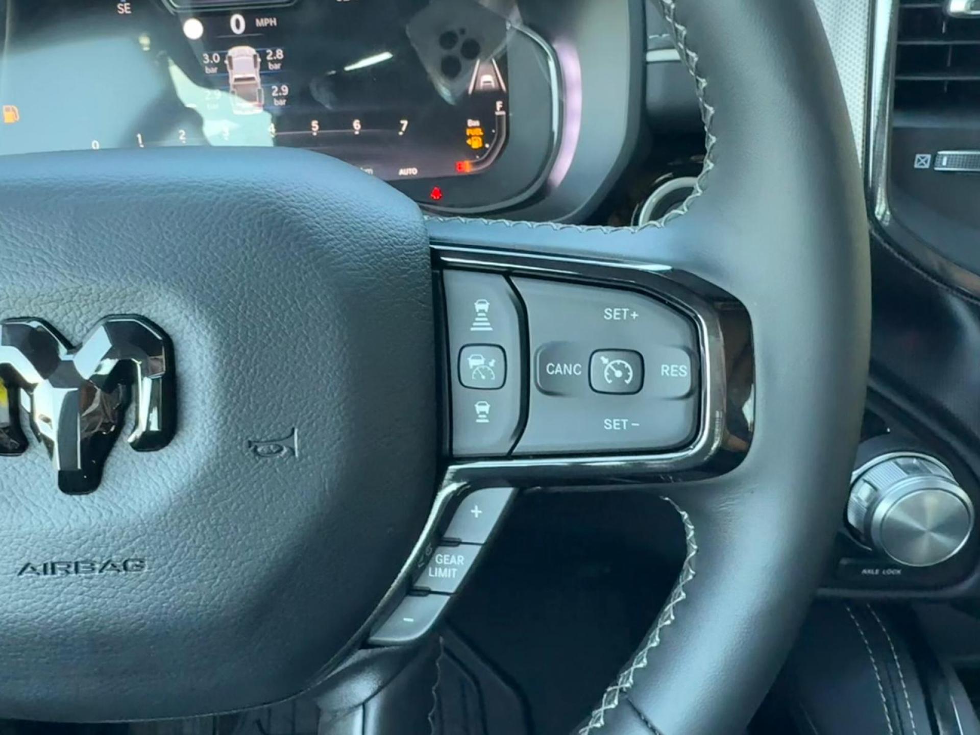 DODGE RAM 1500 CREW LIMITED NIGHT EDITION RAMBOX HAYON MULTI V8 5,7L