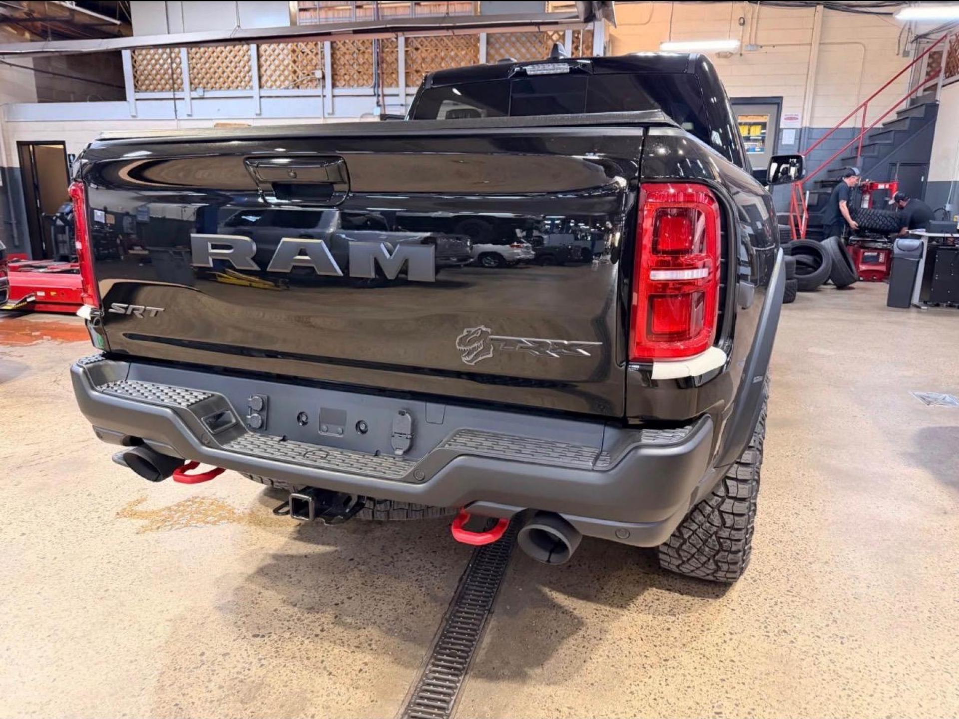 DODGE RAM TRX 6.2L V8 SUPERCHARGED 2027