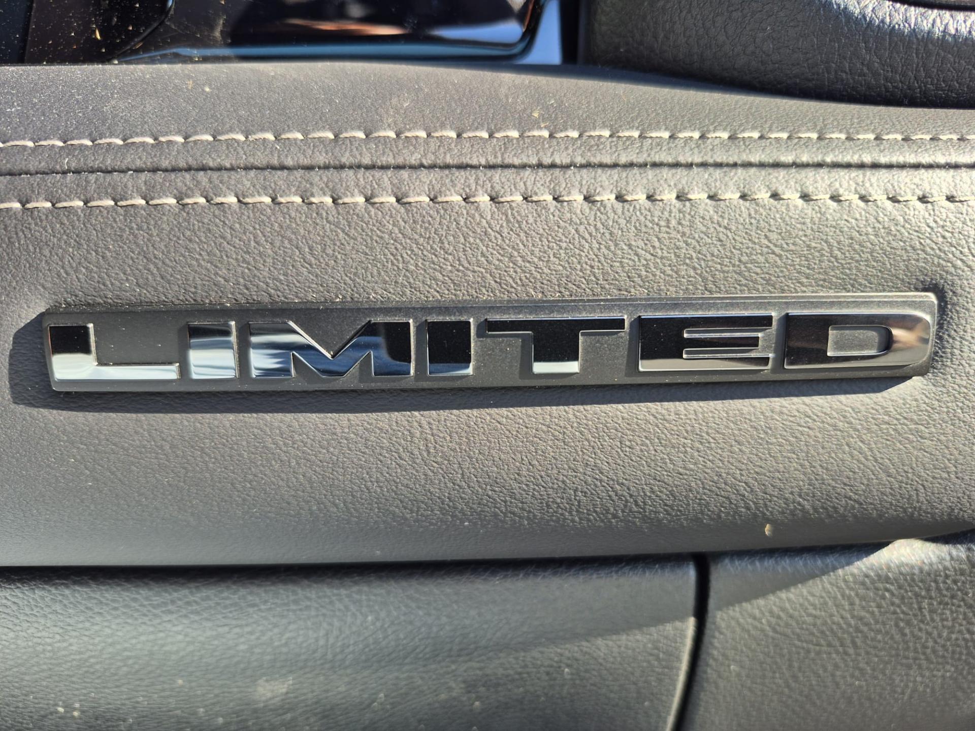 DODGE RAM 1500 CREW LIMITED NIGHT EDITION RAMBOX HAYON MULTI V8 5,7L