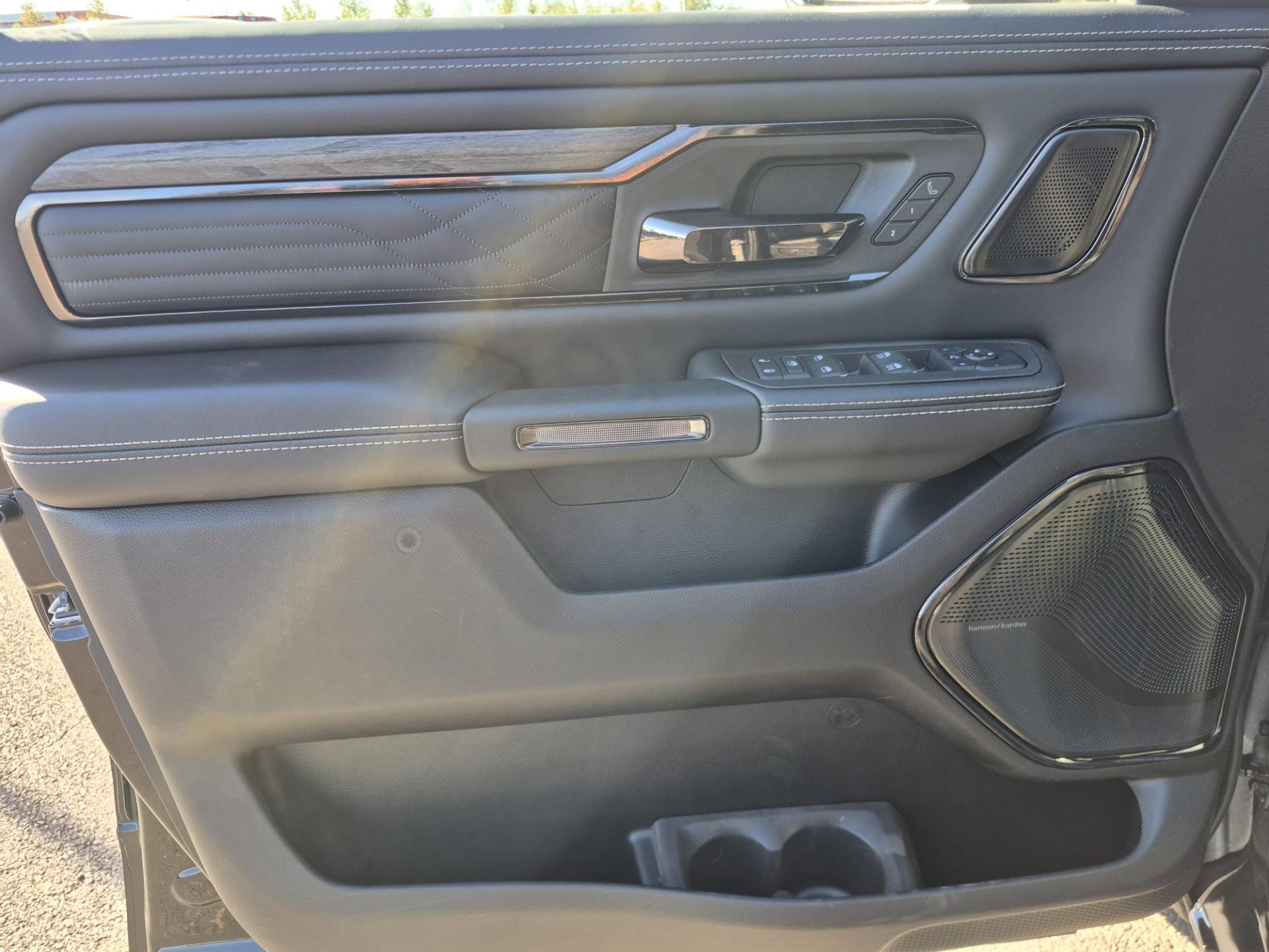 DODGE RAM 1500 CREW LIMITED NIGHT EDITION RAMBOX HAYON MULTI V8 5,7L