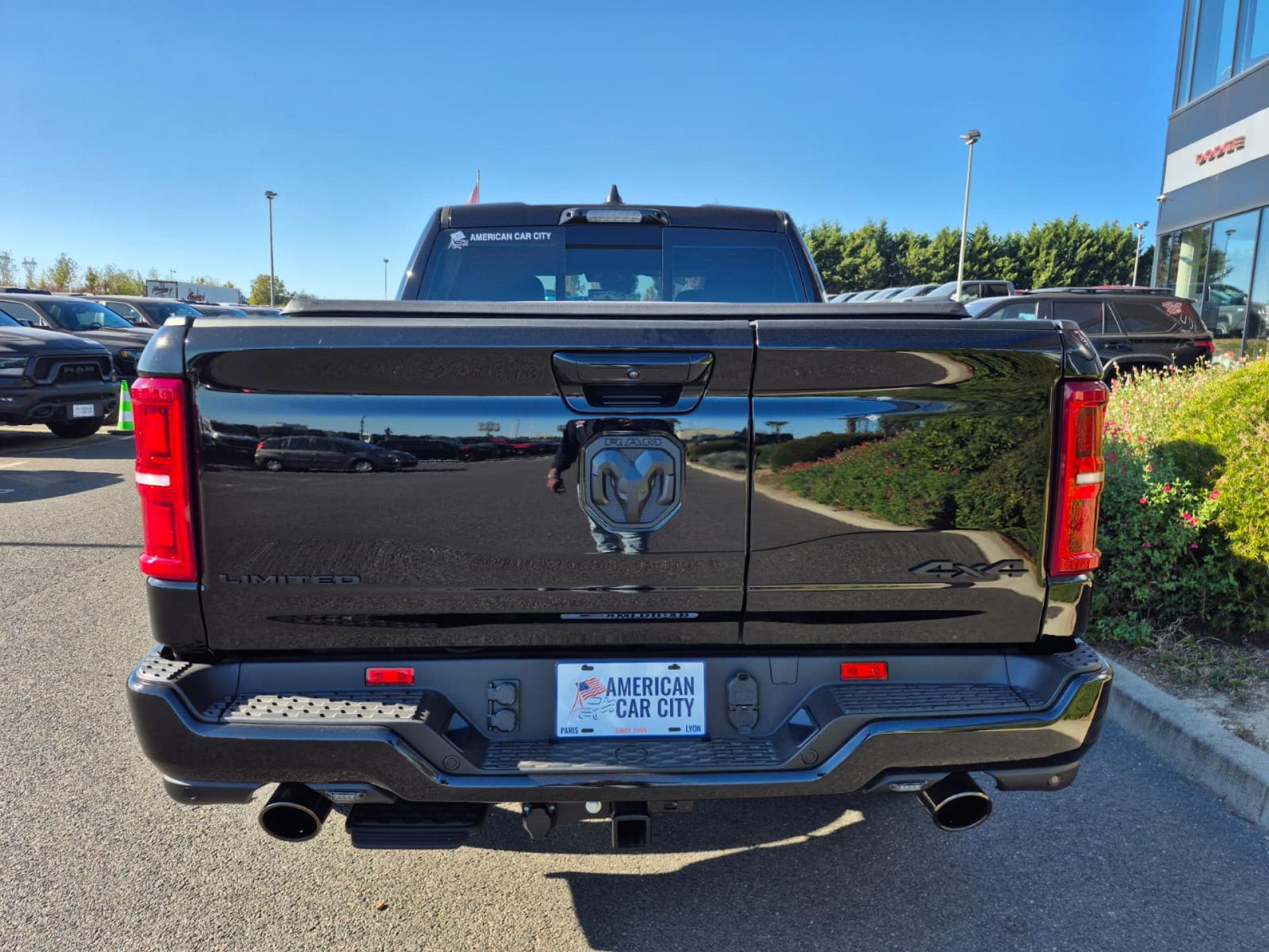 DODGE RAM 1500 CREW LIMITED NIGHT EDITION RAMBOX HAYON MULTI V8 5,7L