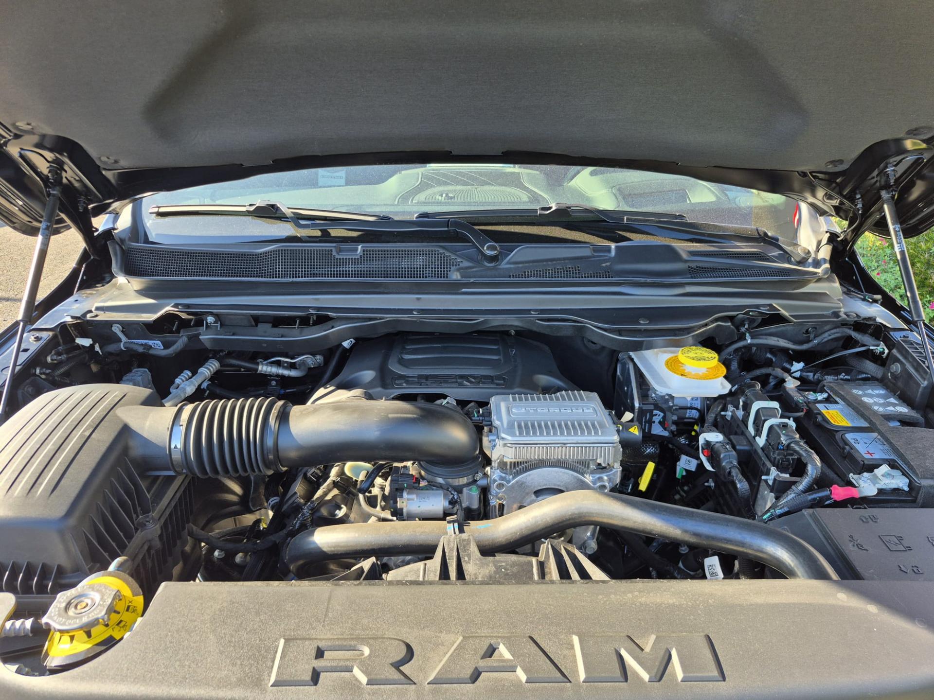 DODGE RAM 1500 CREW LIMITED NIGHT EDITION RAMBOX HAYON MULTI V8 5,7L