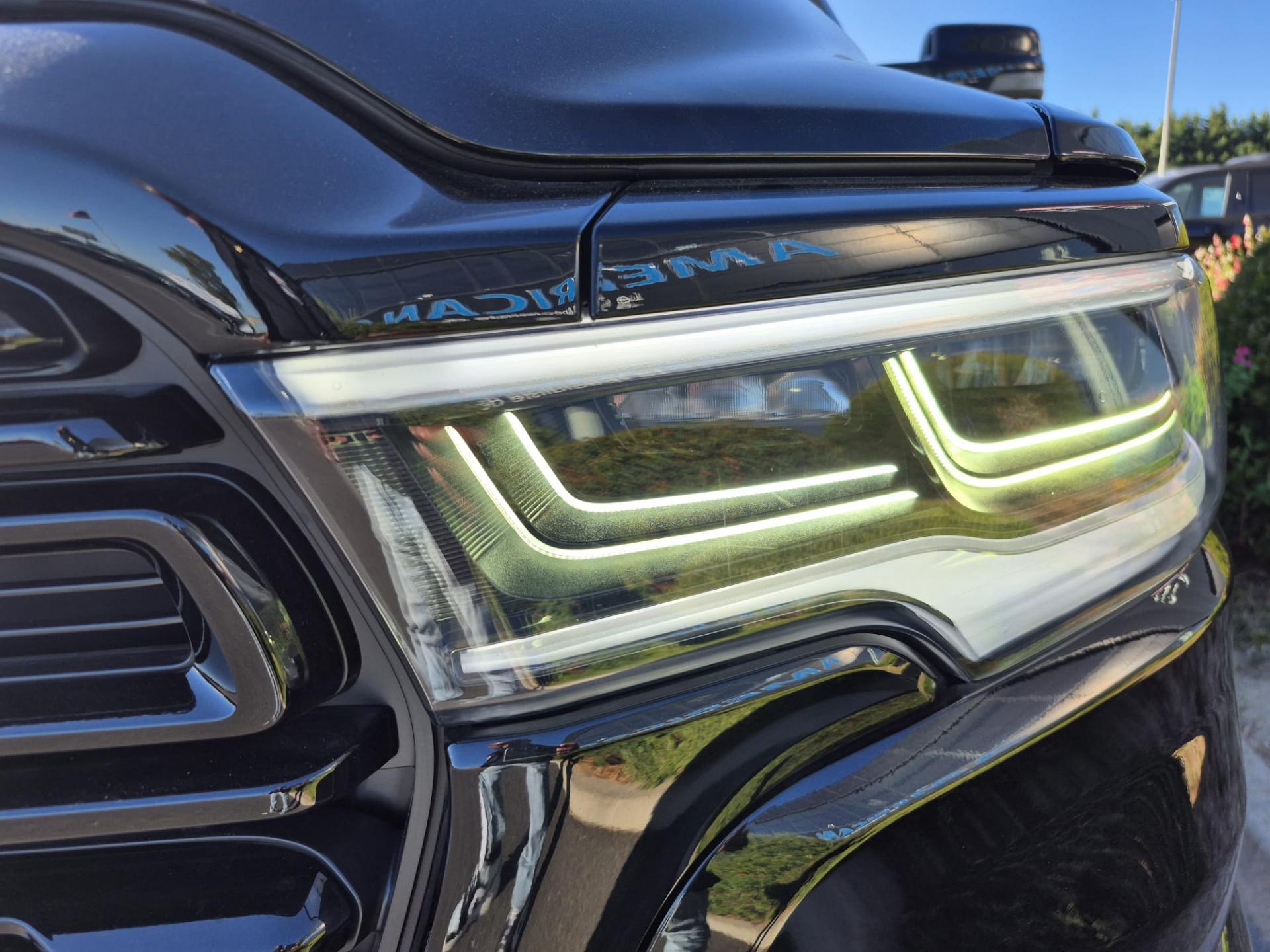 DODGE RAM 1500 CREW LIMITED NIGHT EDITION RAMBOX HAYON MULTI V8 5,7L