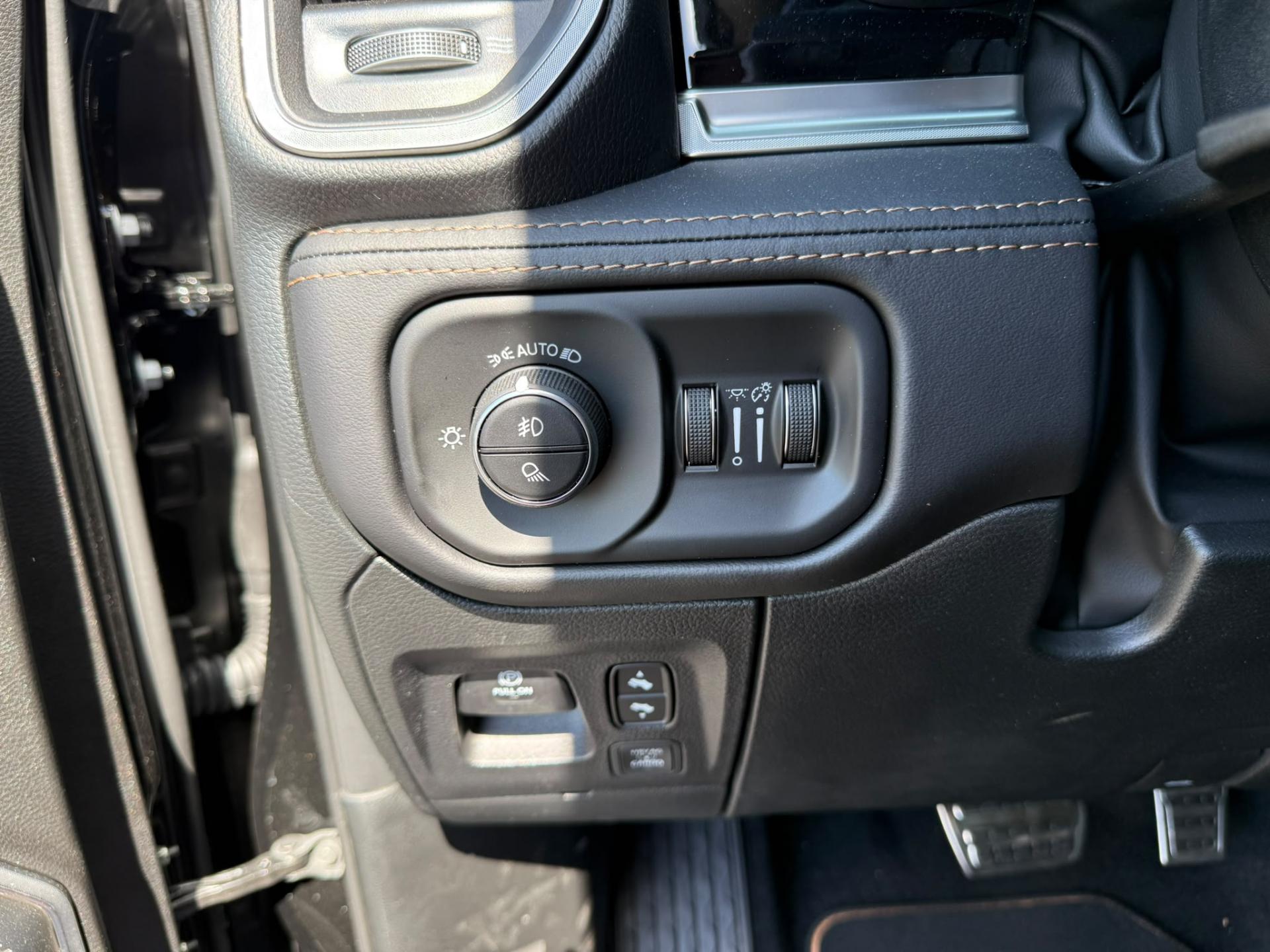 DODGE RAM 1500 CREW TUNGSTEN AIR RAMBOX HAYON MULTI