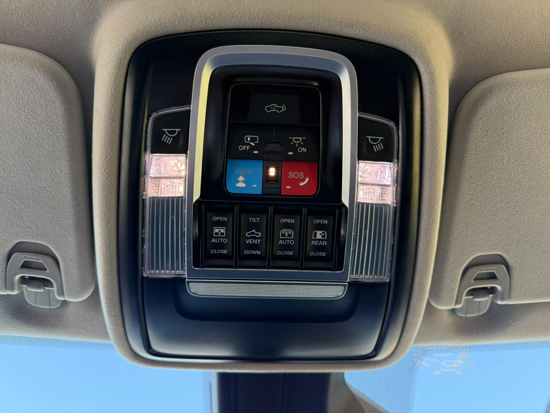 DODGE RAM 1500 CREW TUNGSTEN AIR RAMBOX HAYON MULTI