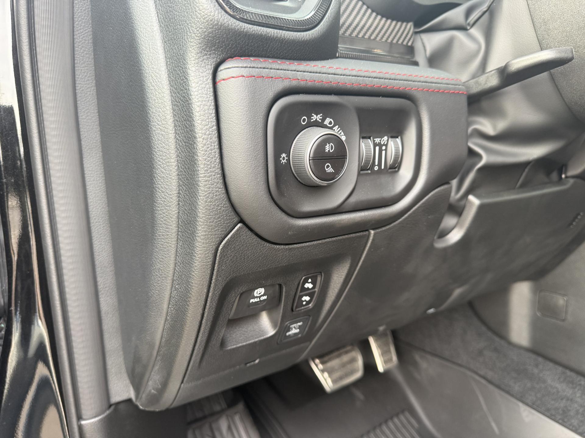 DODGE RAM TRX 6.2L V8 SUPERCHARGED 2027