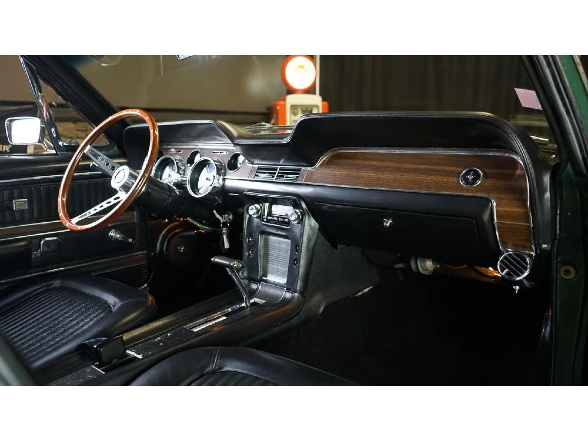 FORD MUSTANG FASTBACK verte Bullit d\'origine