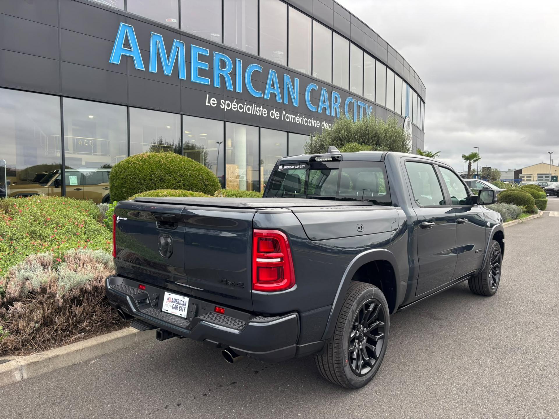 DODGE RAM 1500 CREW LIMITED NIGHT EDITION RAMBOX HAYON MULTI V8 5,7L