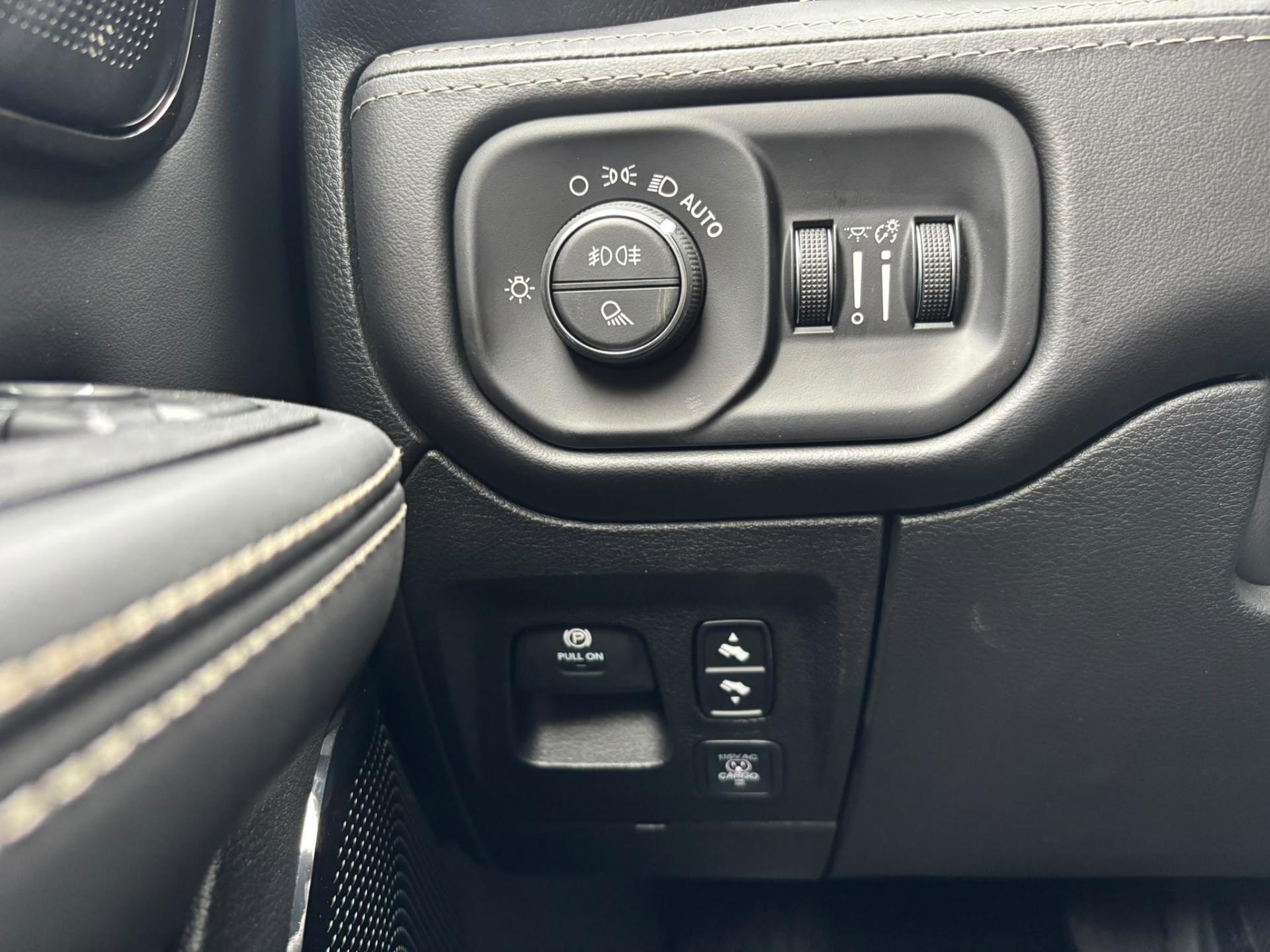 DODGE RAM 1500 CREW LIMITED NIGHT EDITION RAMBOX HAYON MULTI V8 5,7L