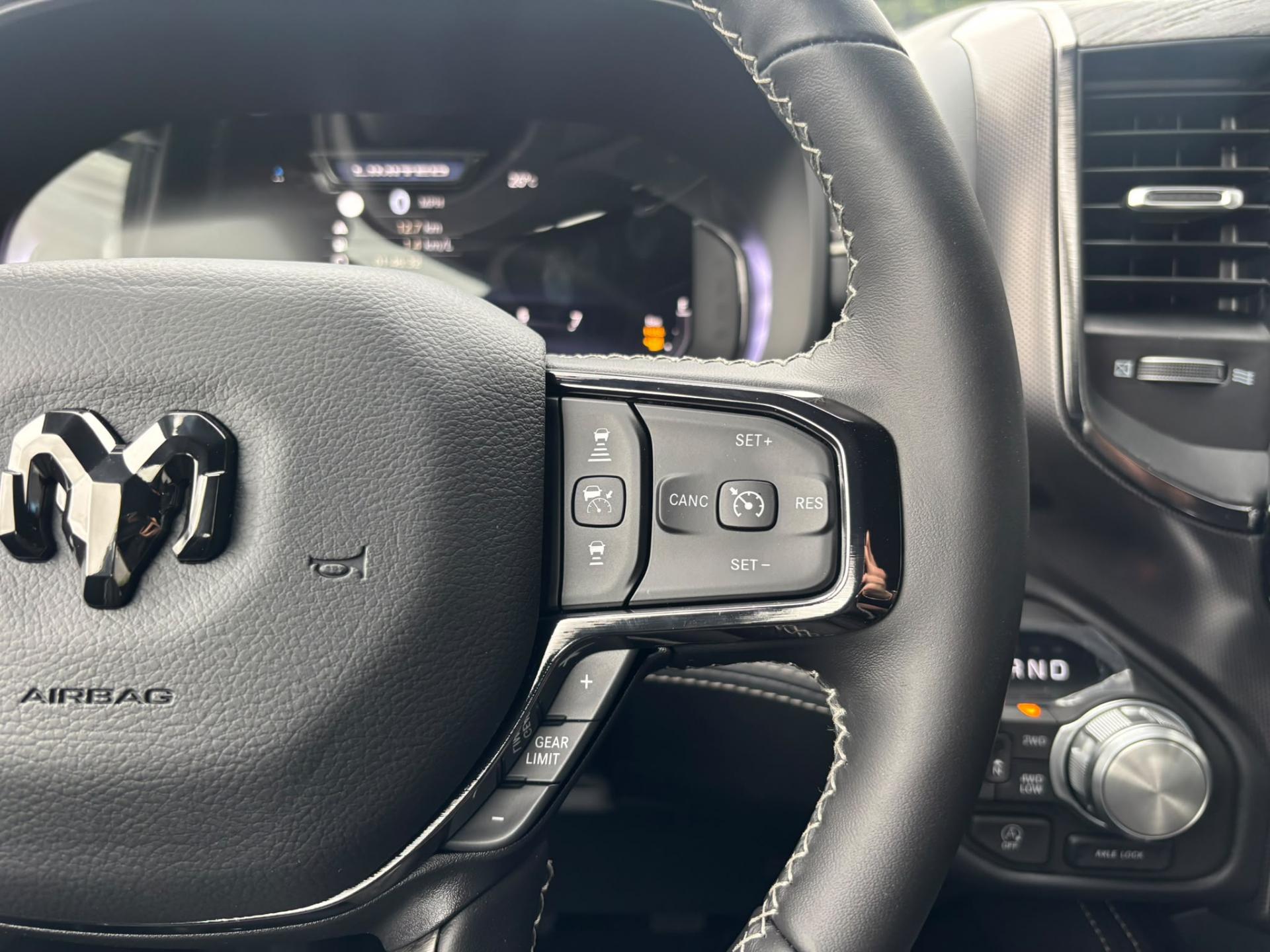 DODGE RAM 1500 CREW LIMITED NIGHT EDITION RAMBOX HAYON MULTI V8 5,7L