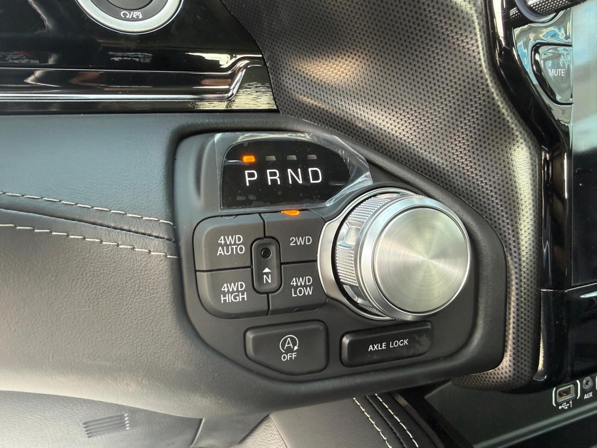 DODGE RAM 1500 CREW LIMITED NIGHT EDITION RAMBOX HAYON MULTI V8 5,7L