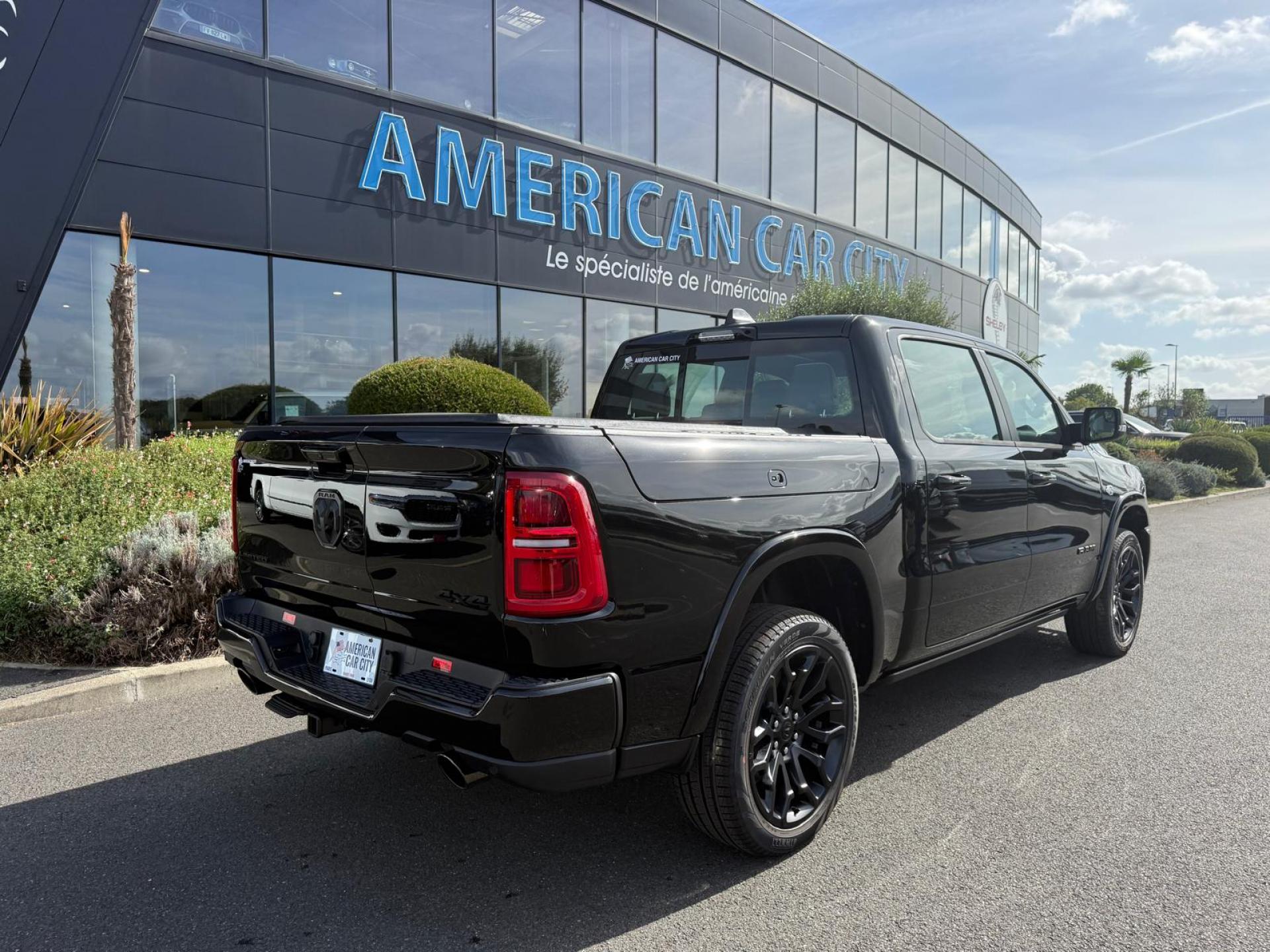 DODGE RAM 1500 CREW LIMITED NIGHT EDITION RAMBOX HAYON MULTI V8 5,7L