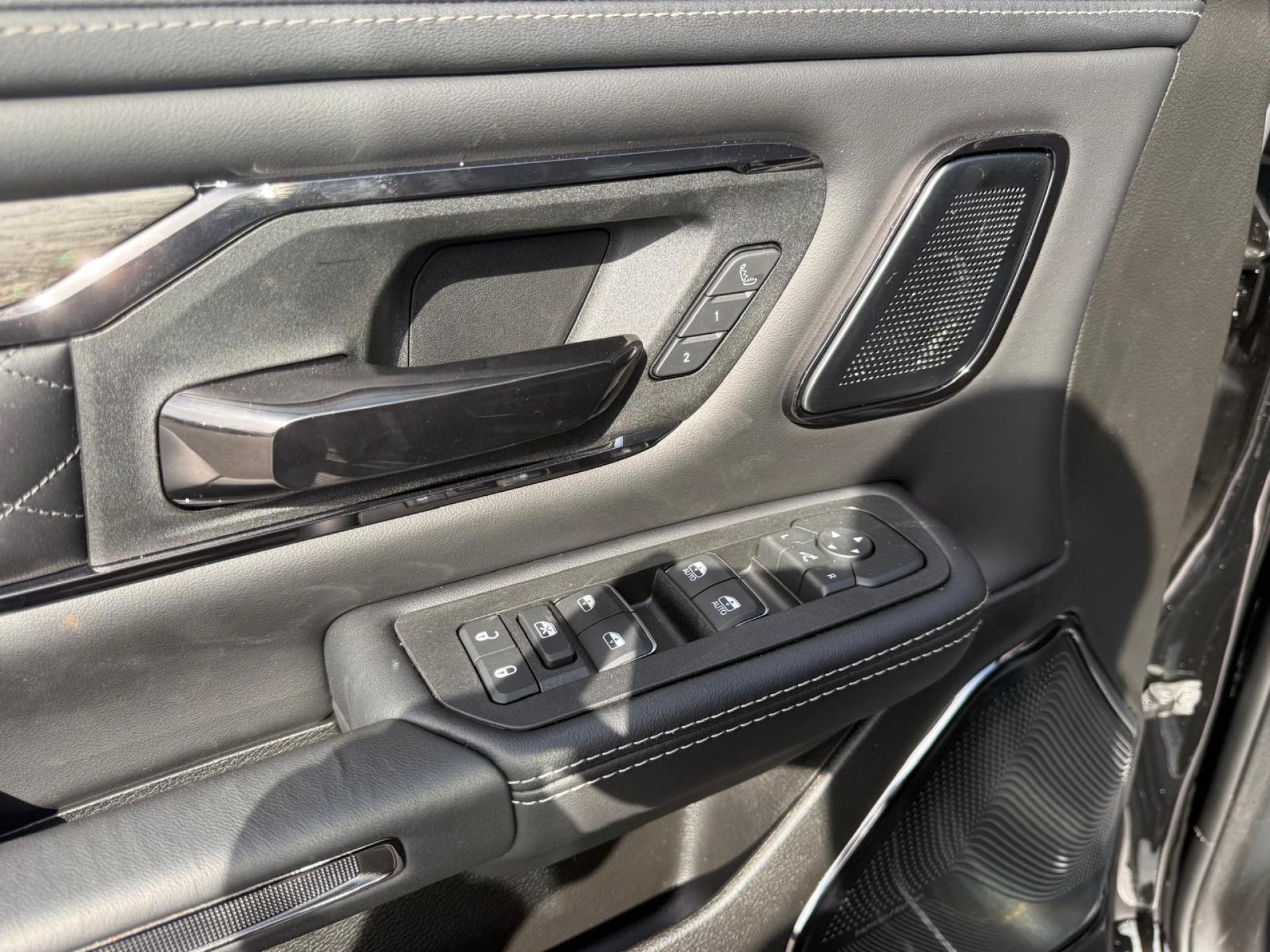 DODGE RAM 1500 CREW LIMITED NIGHT EDITION RAMBOX HAYON MULTI V8 5,7L